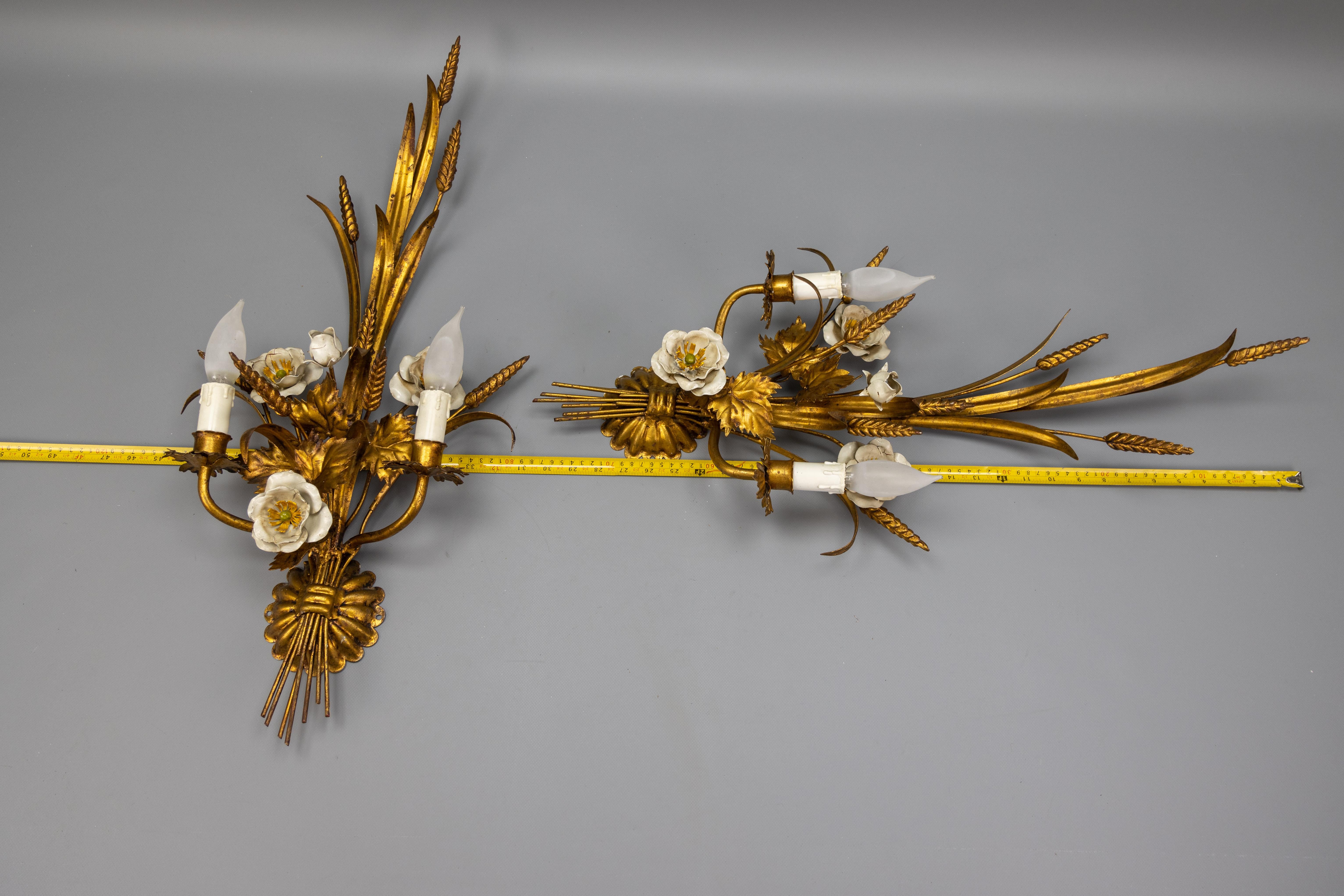 Pair of Large Hollywood Regency Gilt Metal Wheat and White Flower Sconces, 1970s For Sale 14