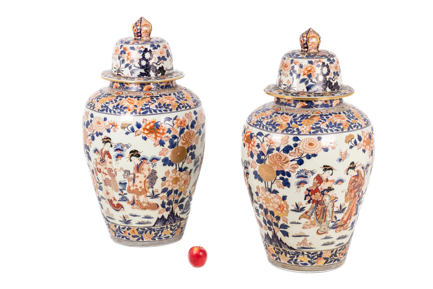 Pair of Large Imari Porcelain Vases, circa 1900 10