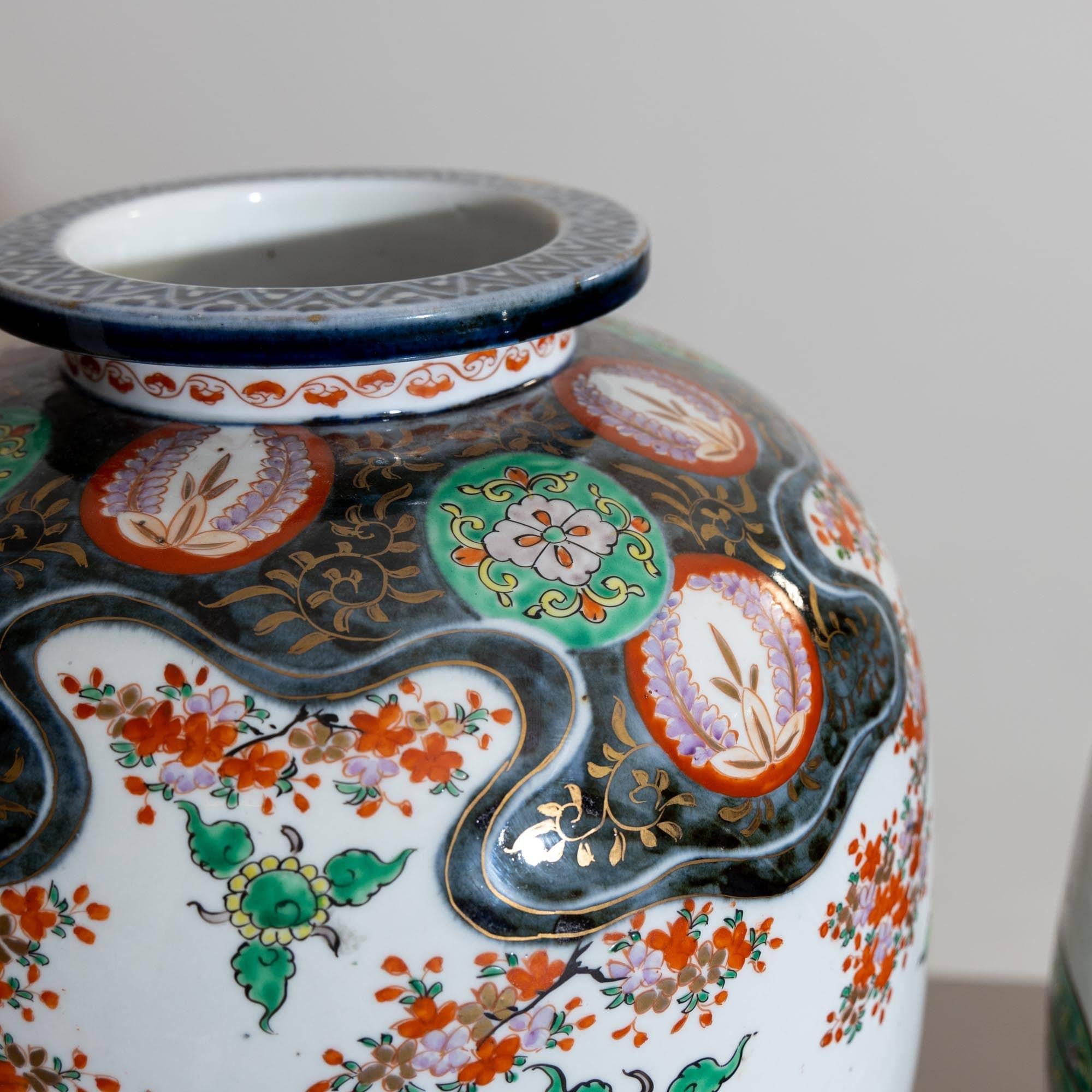 19th Century Pair of large Imari Porcelain Vases, Japan, Late 19th 20th Century For Sale