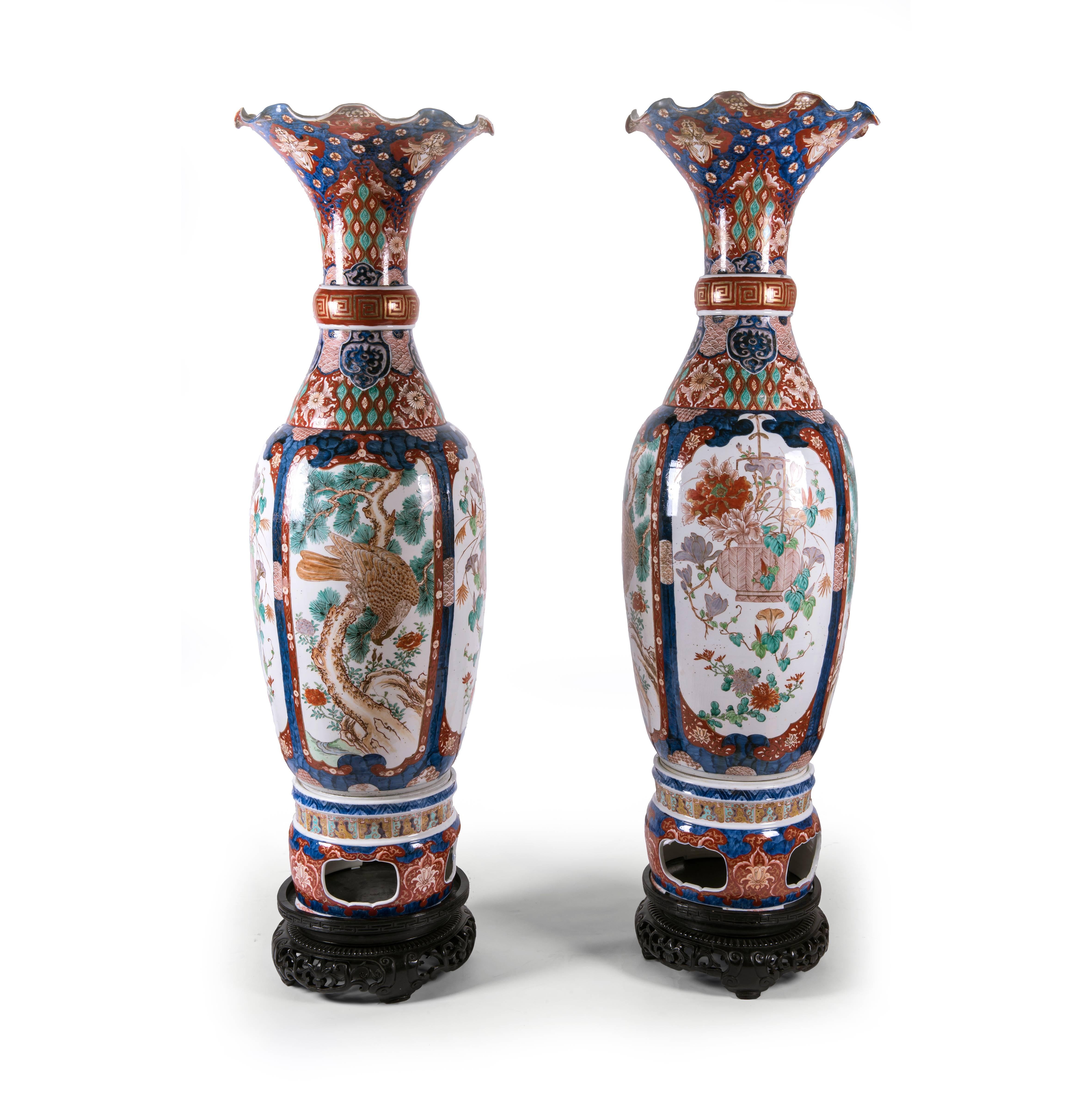 An impressive and rare pair of large Imari Arita Japanese porcelain vases, 165 centimeters, 64,96 inches high, dating back to last quarter of 19th century. They come from Como lake, from a luxury villa owned by a lady, seventy's years old. 
She told