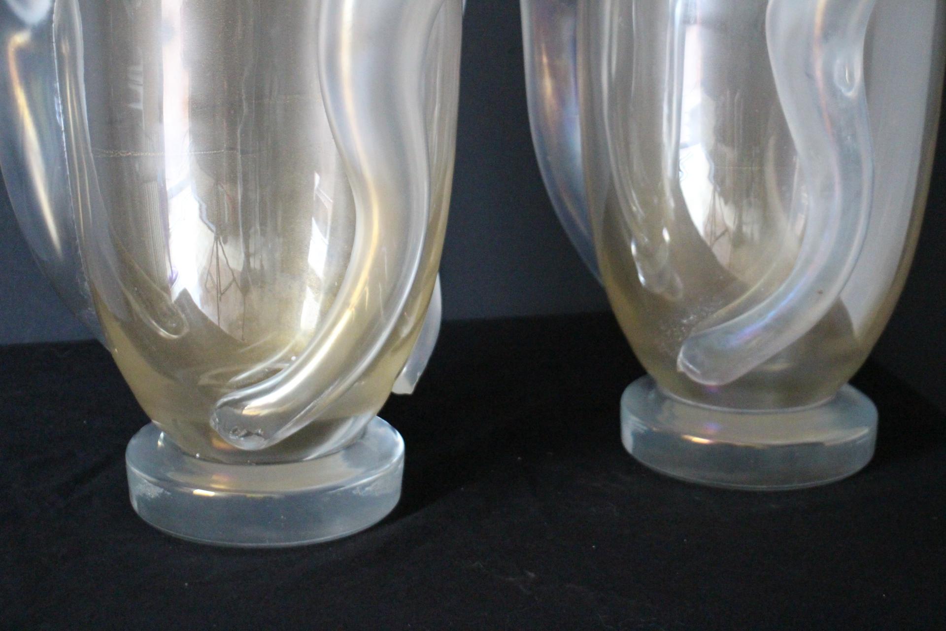 Pair of Large Iridescent Pearly Murano Glass Vases by Costantini For Sale 6
