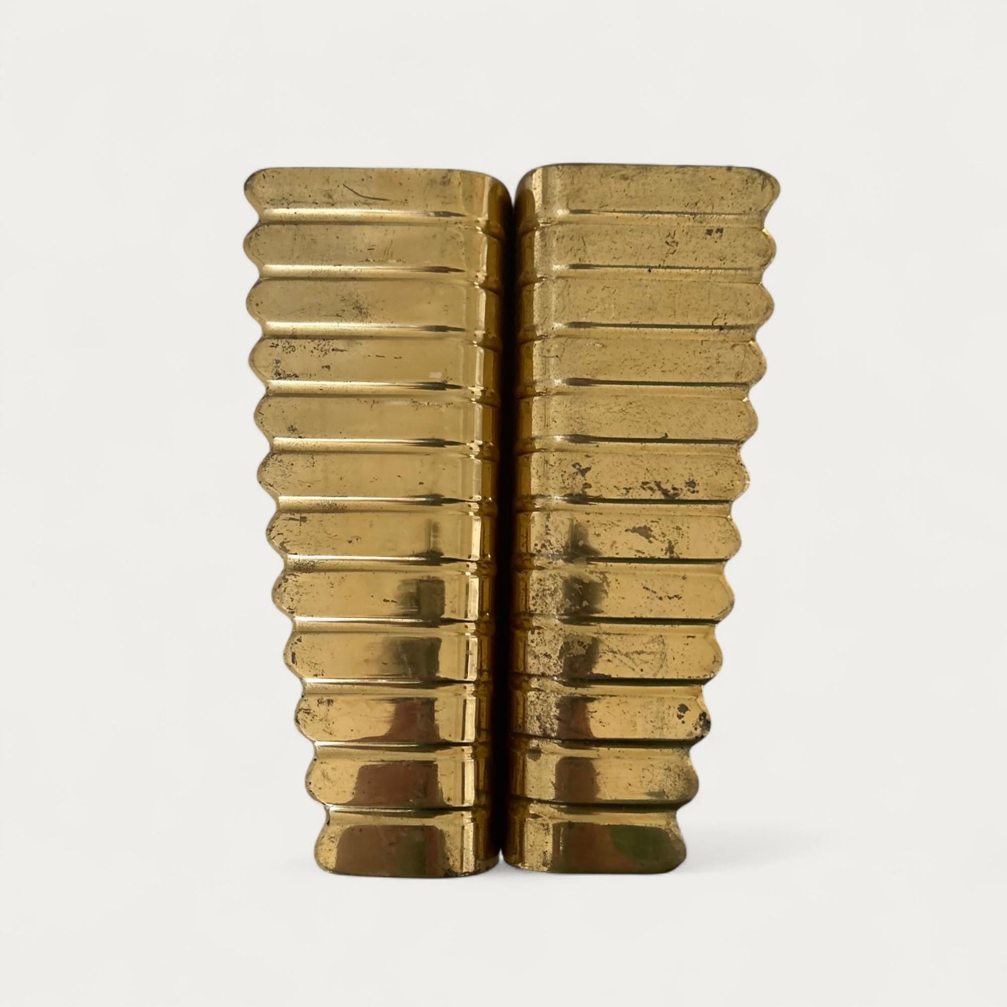 Mid-Century Modern Pair of Large Italian 1950s Gilt Brass Door Handles For Sale