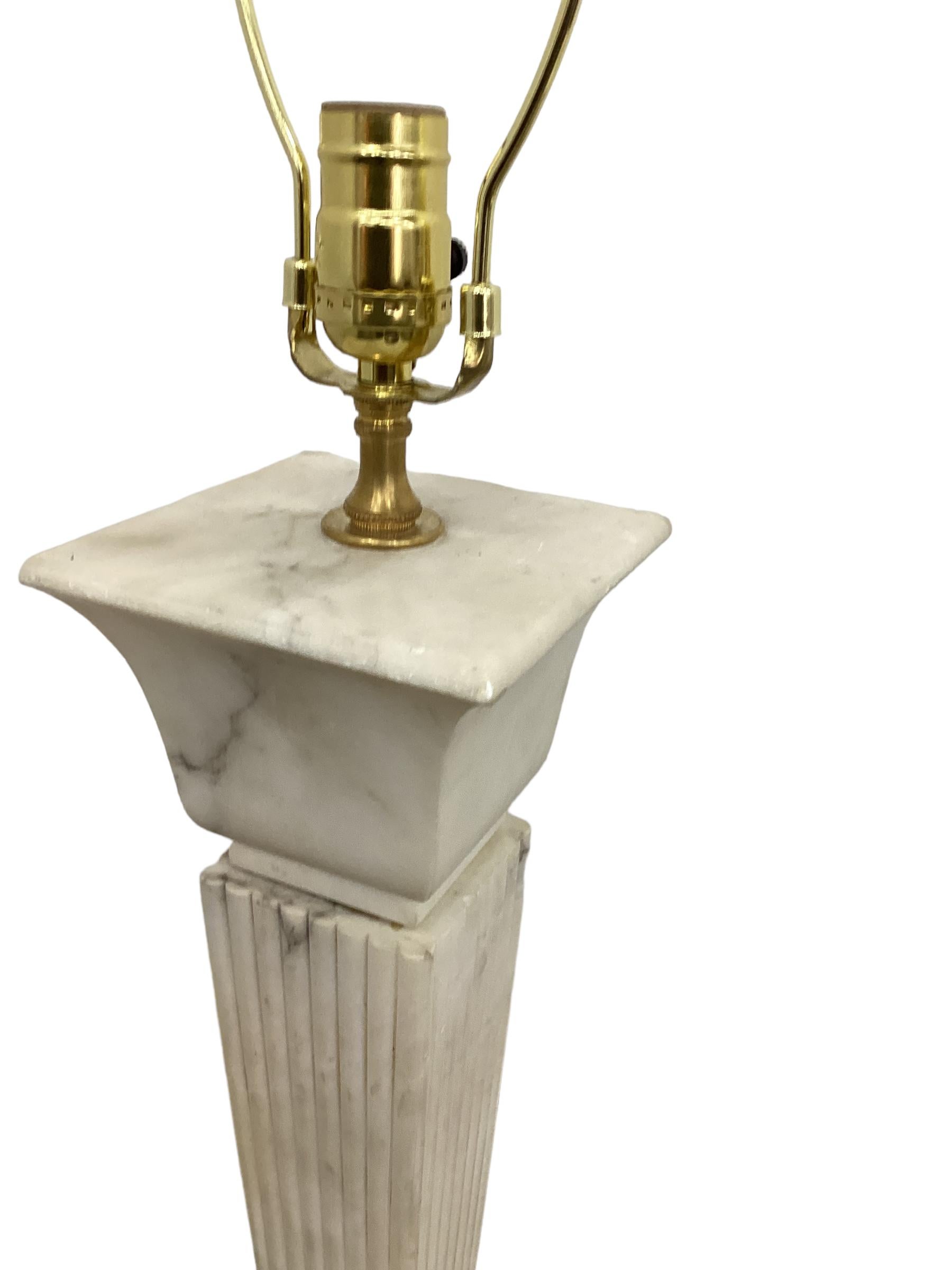 Pair of Large Italian Art Deco Alabaster Reeded Column Lamps  For Sale 4