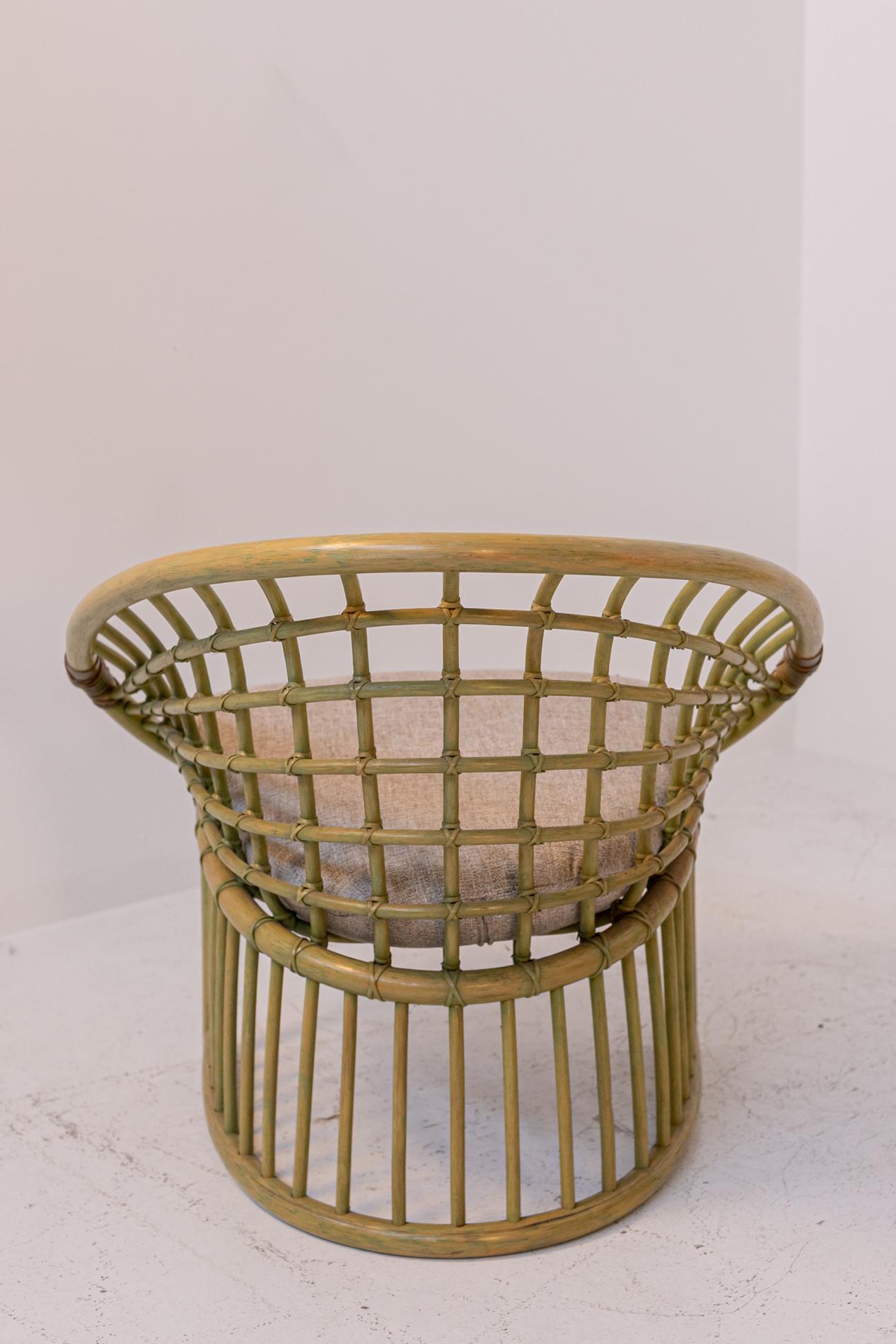 Moderne Paire de grands fauteuils italiens en bambou et rotin en vente