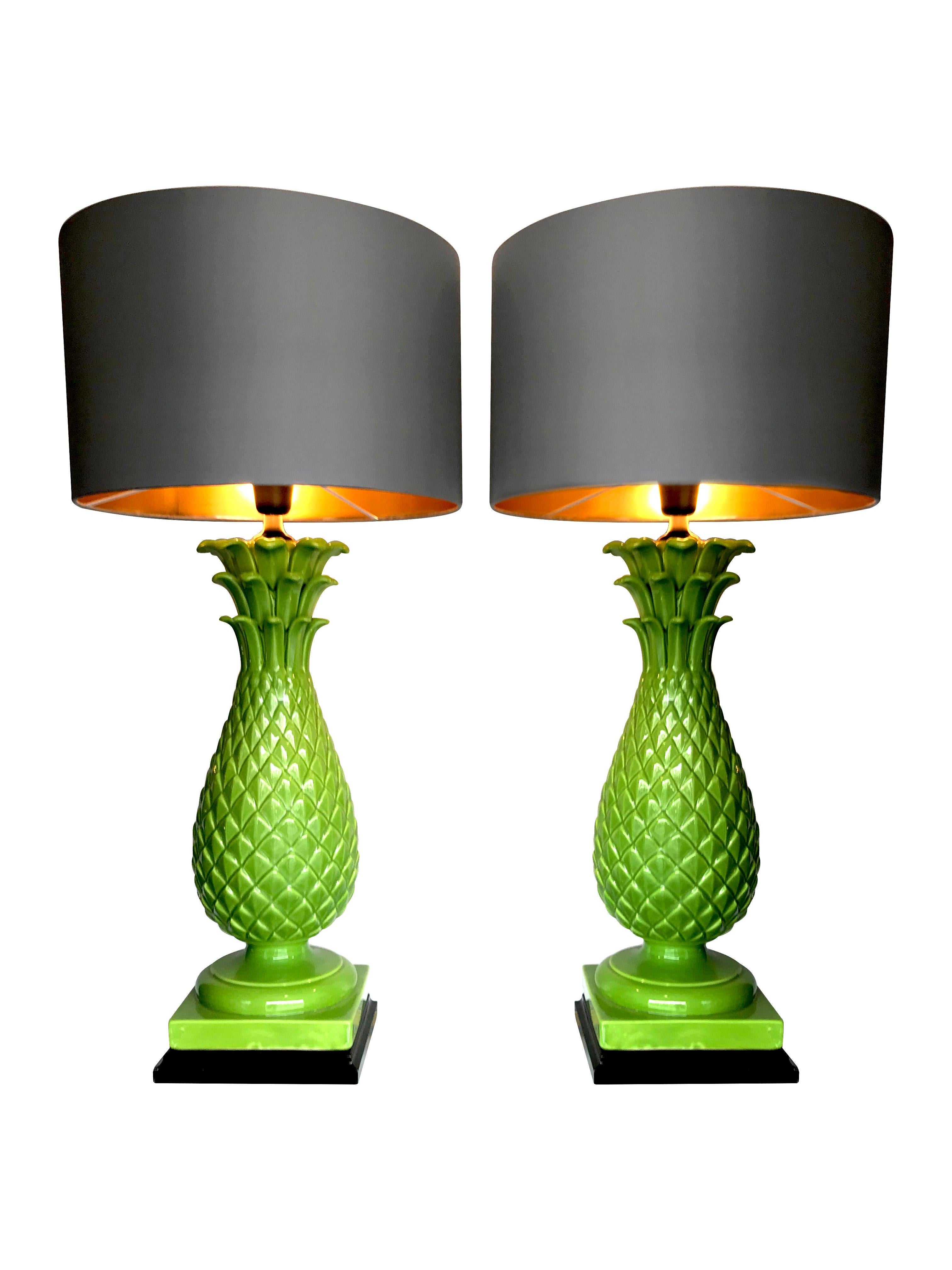 Pair of Large Italian Ceramic Pineapple Lamps 3
