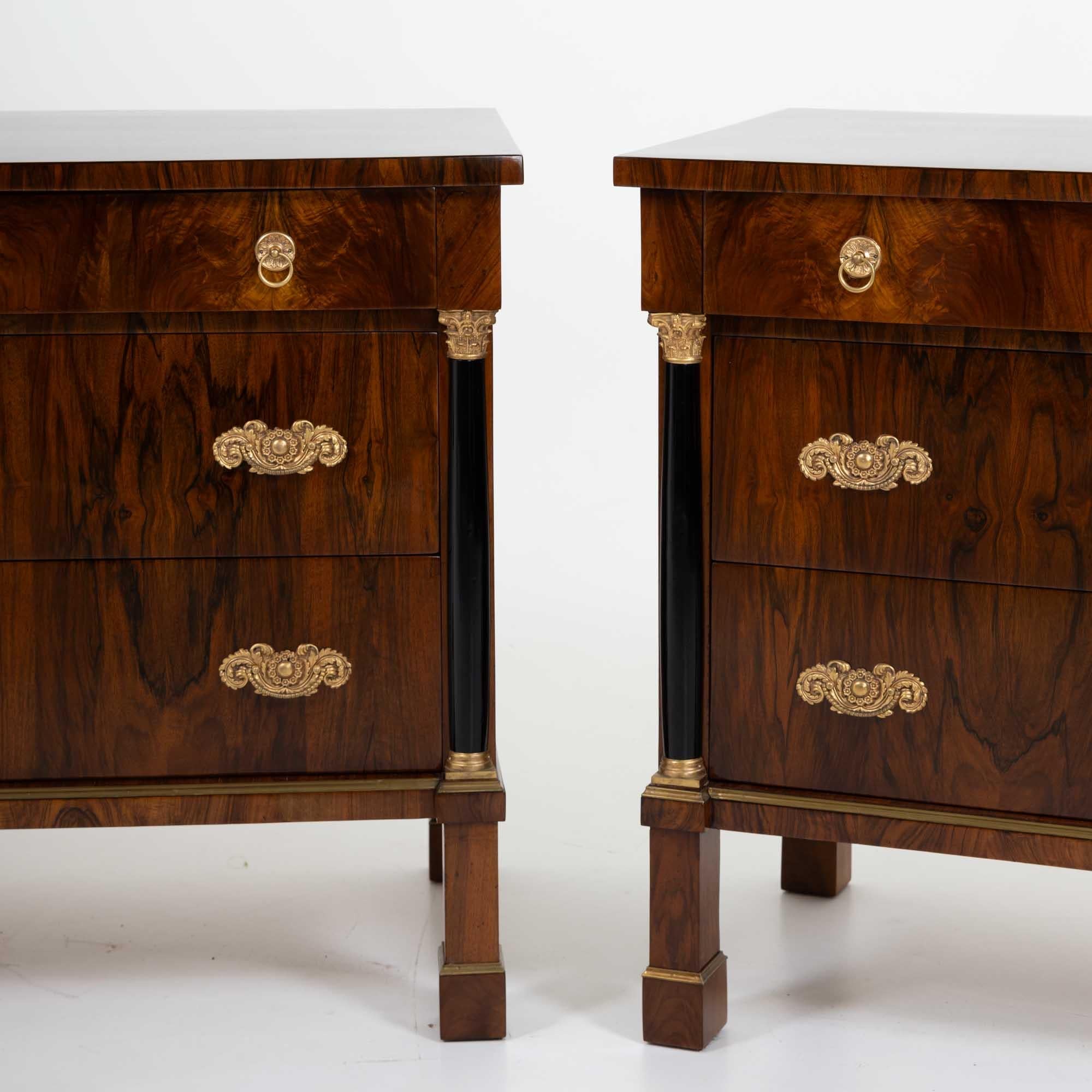 Pair of Large Italian Chests of Drawers, circa 1820 For Sale 3