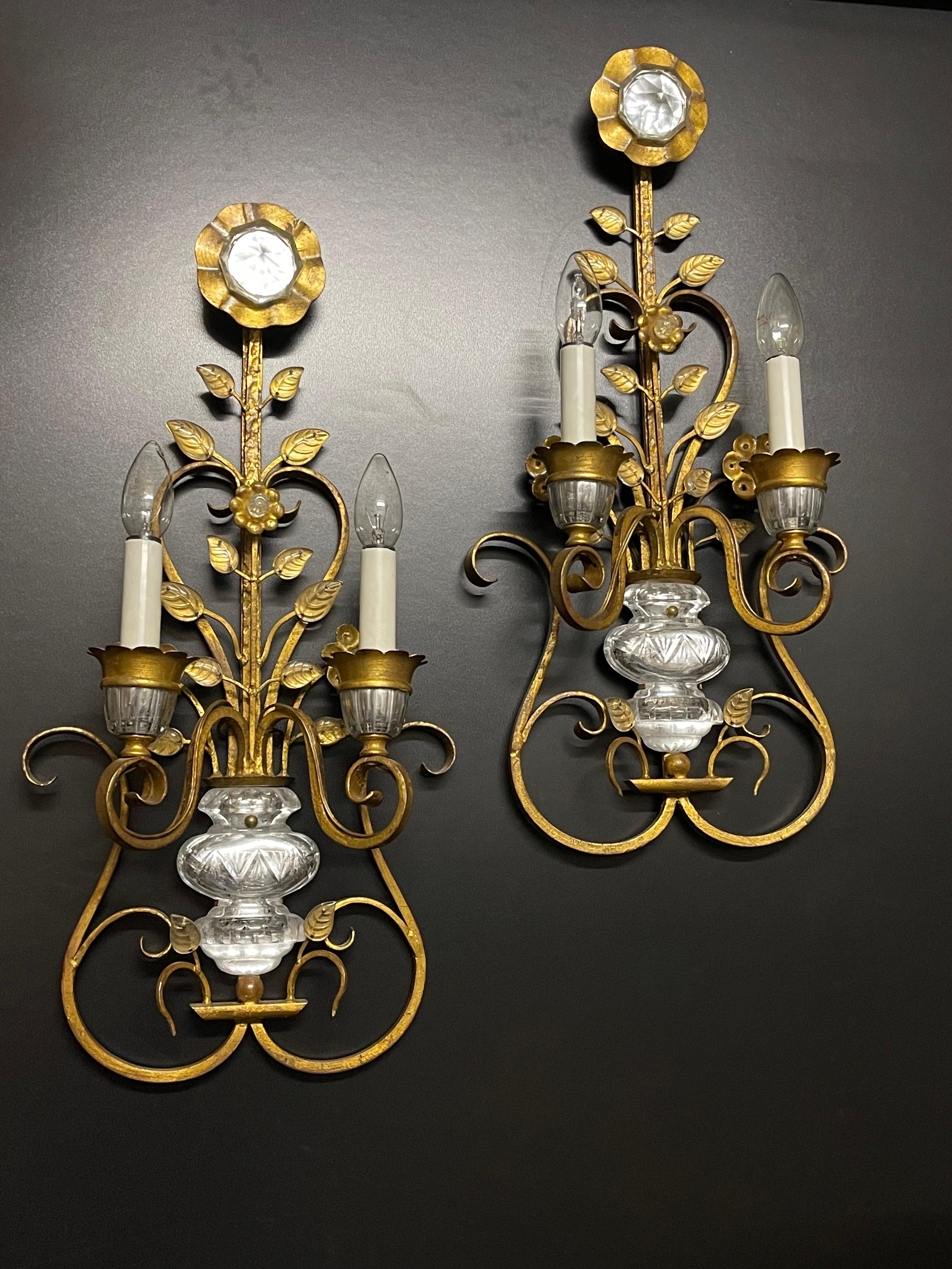Pair of Large Italian Gilt Iron Wall Sconces by G.Banci, Italy, circa 1970s In Excellent Condition For Sale In Wiesbaden, Hessen