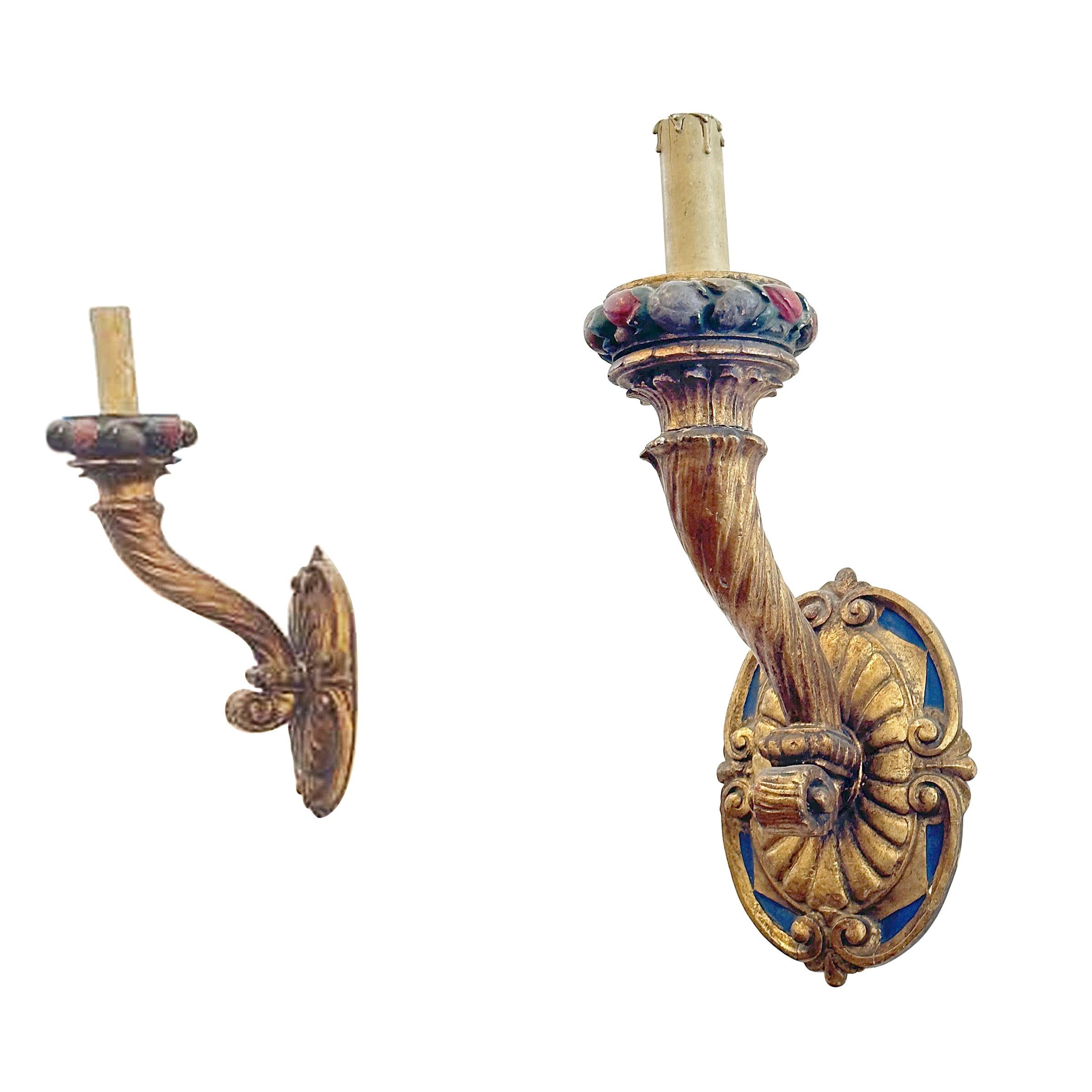 Carved Pair of Large Italian Giltwood Wall Sconces For Sale