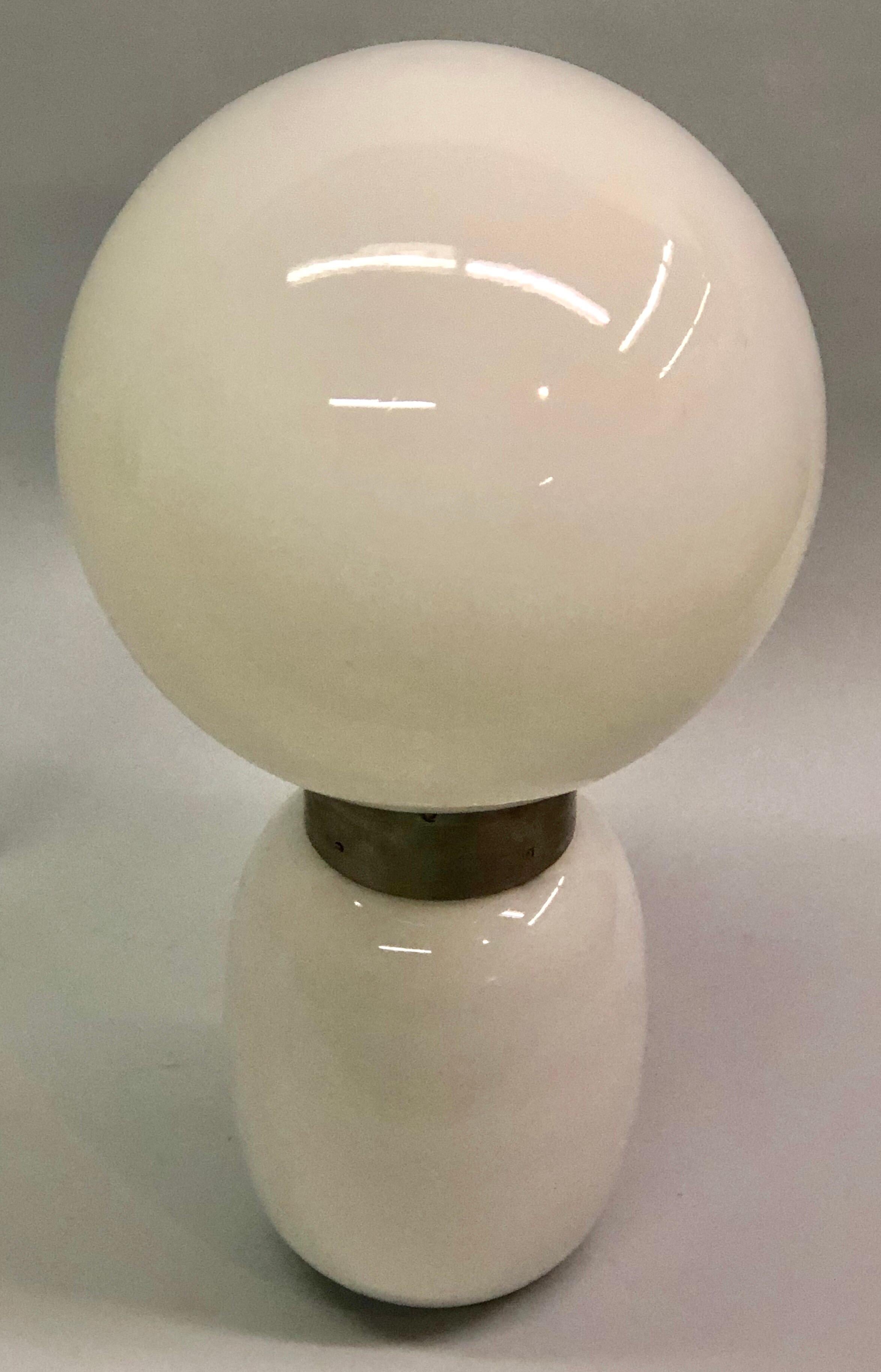 20th Century Pair of Large Italian Radical Design /Mid-century White Murano Glass Table Lamps For Sale