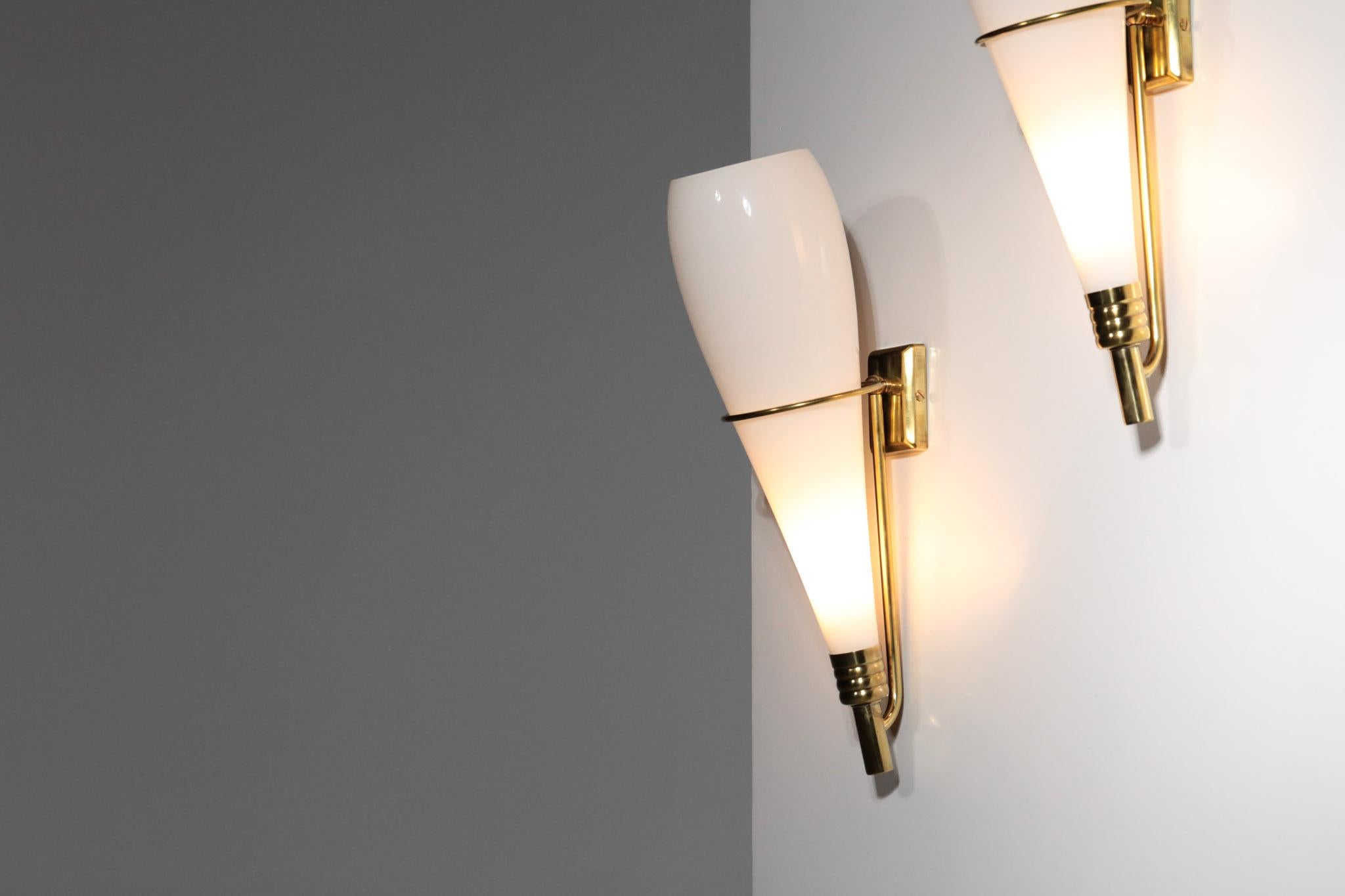Pair of Large Italian Style Arredoluce Stilnovo Wall Lights Design Brass Opalin For Sale 1