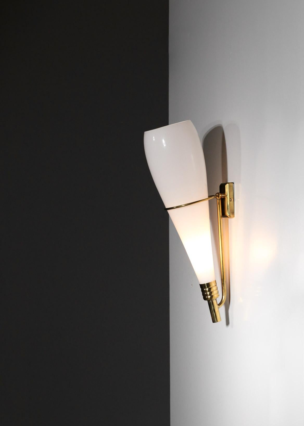 Pair of Large Italian Style Arredoluce Stilnovo Wall Lights Design Brass Opalin For Sale 2