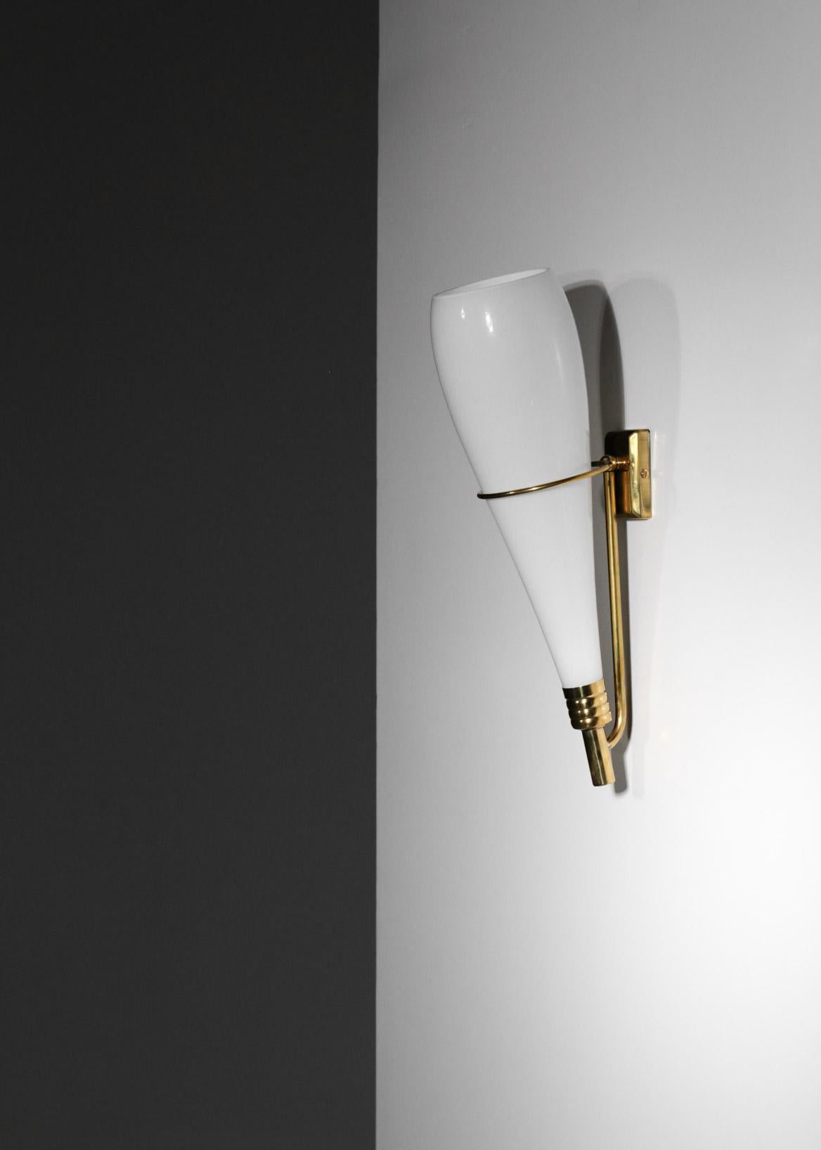 Pair of Large Italian Style Arredoluce Stilnovo Wall Lights Design Brass Opalin For Sale 3