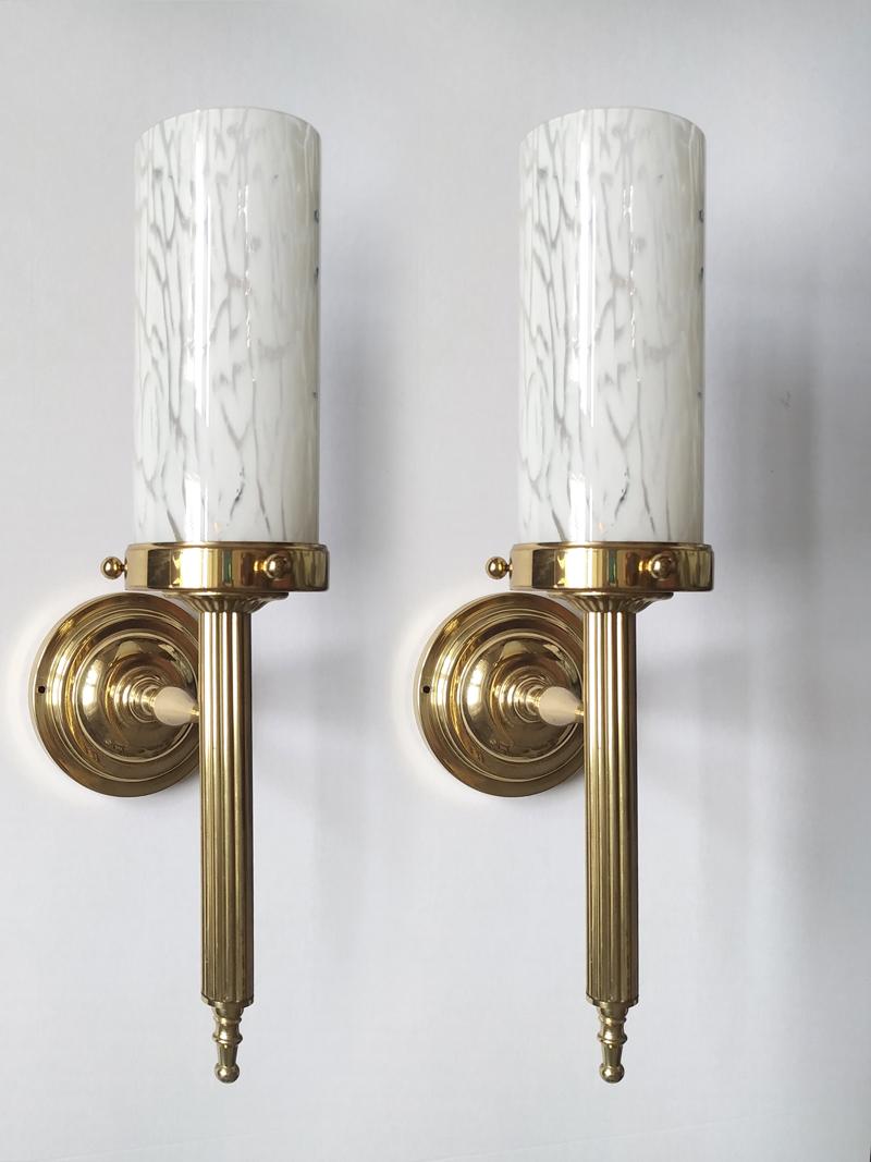Pair of Large Italian Vintage Blown Glass and Brass Wall Lights Sconces, 1960s For Sale 1