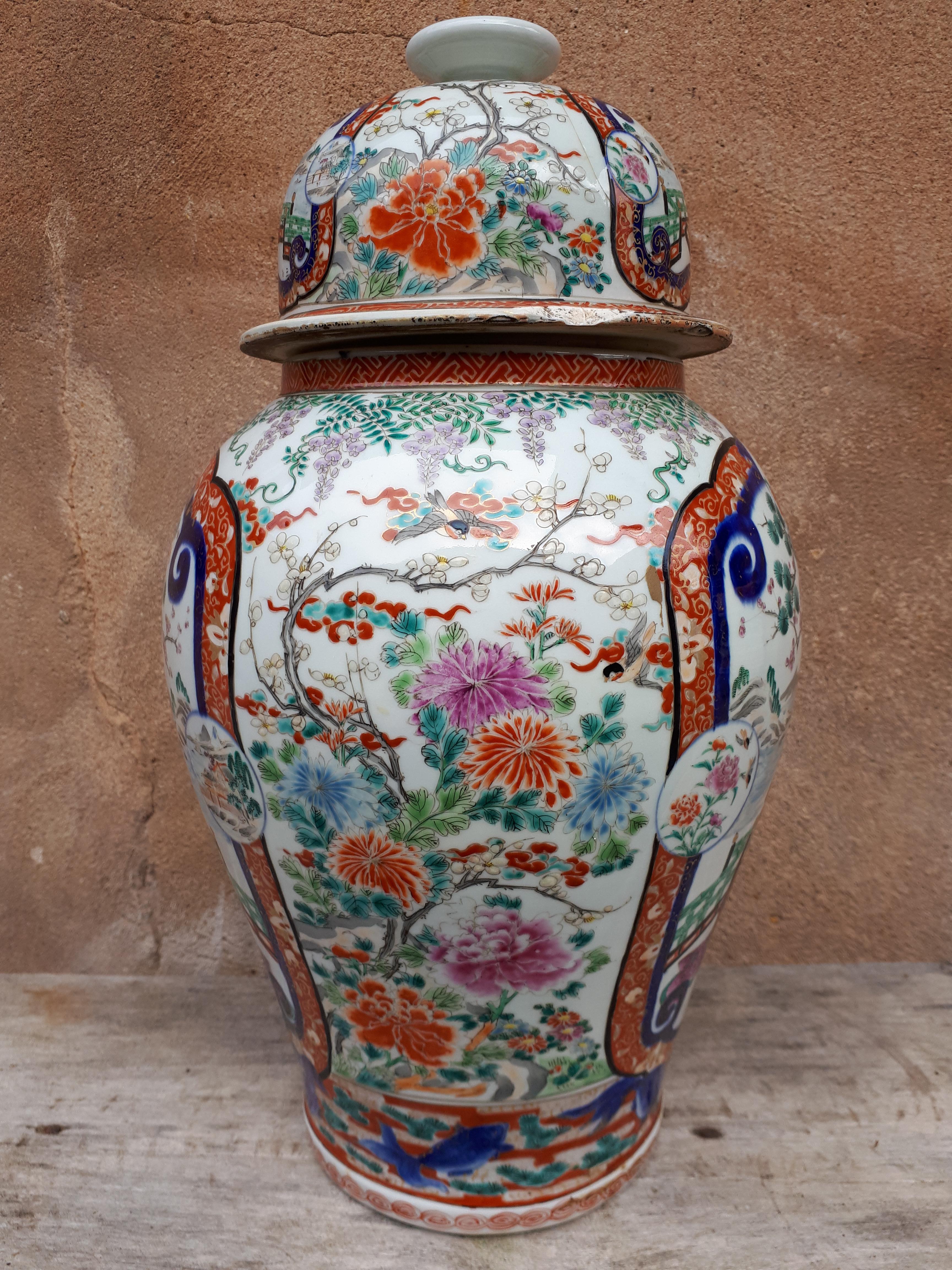 Pair of Large Japanese Arita 'Imari' Porcelain Vases, Japan Nineteenth For Sale 3