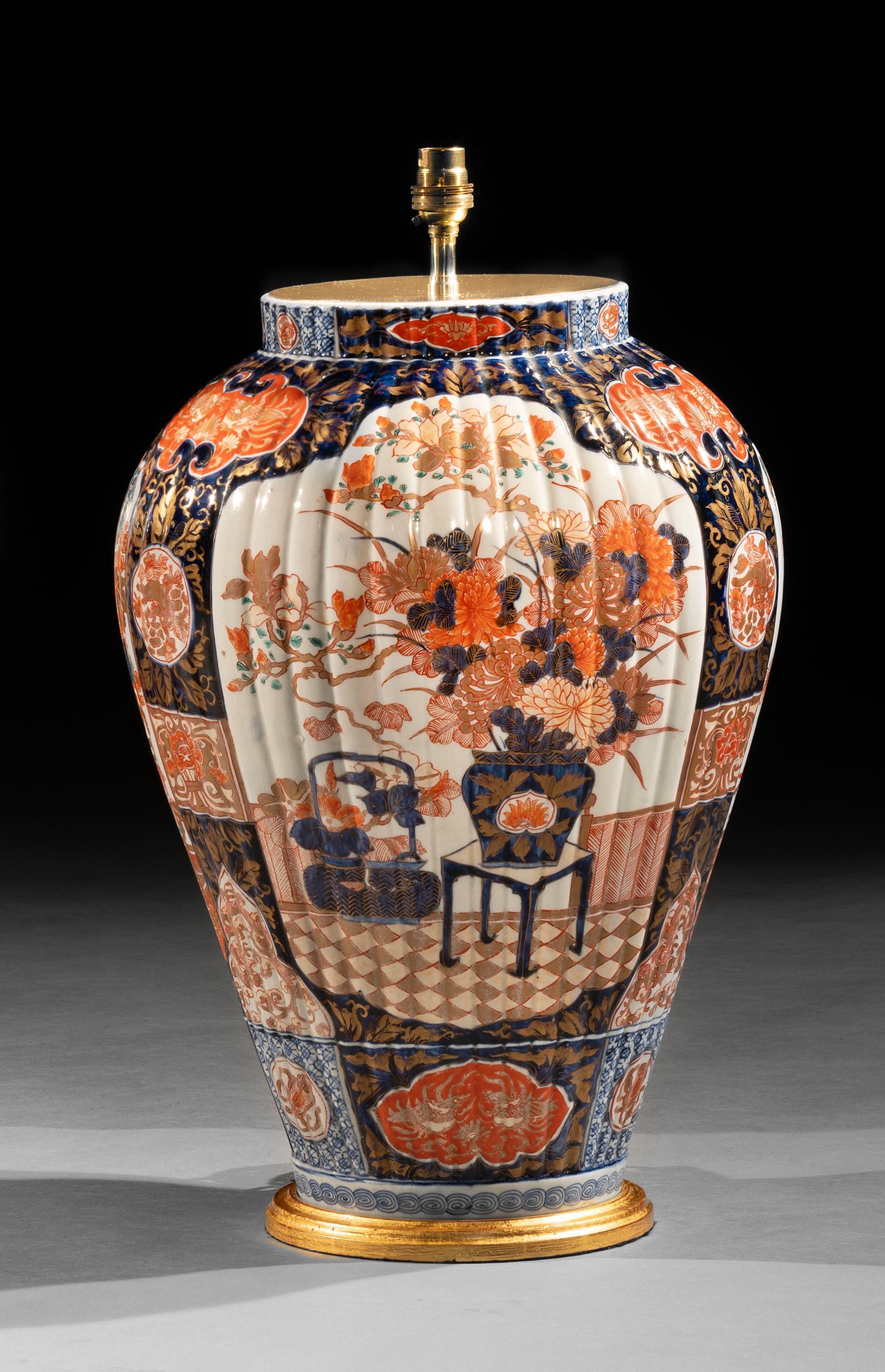 Pareja de grandes lámparas de mesa japonesas Imari del siglo XIX en venta 2