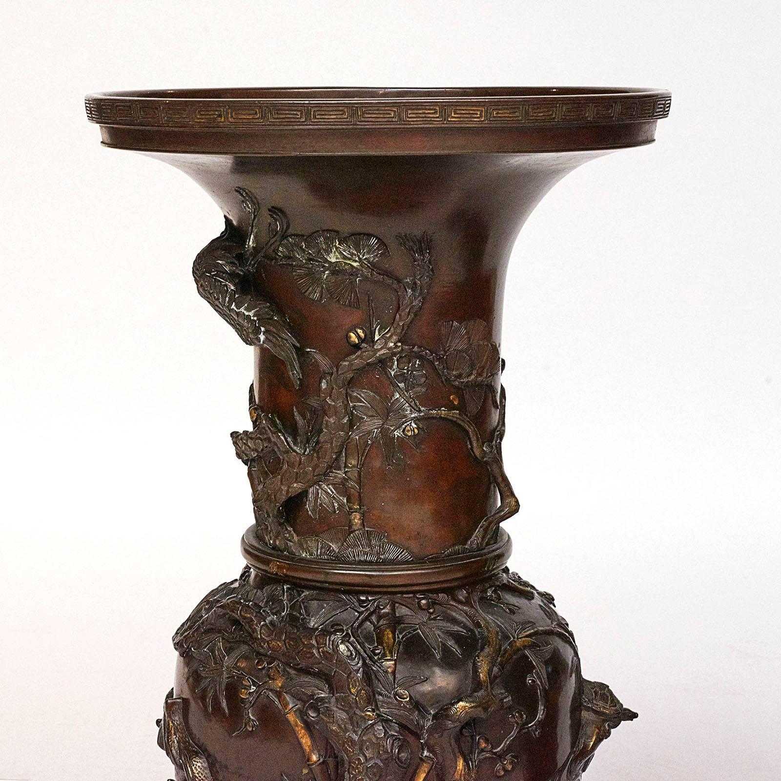 Patinated Pair of Large Bronze Japanese Vases, Meiji Period For Sale