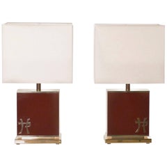 Paire de grandes lampes JC Mahey en laque et laiton, 1970