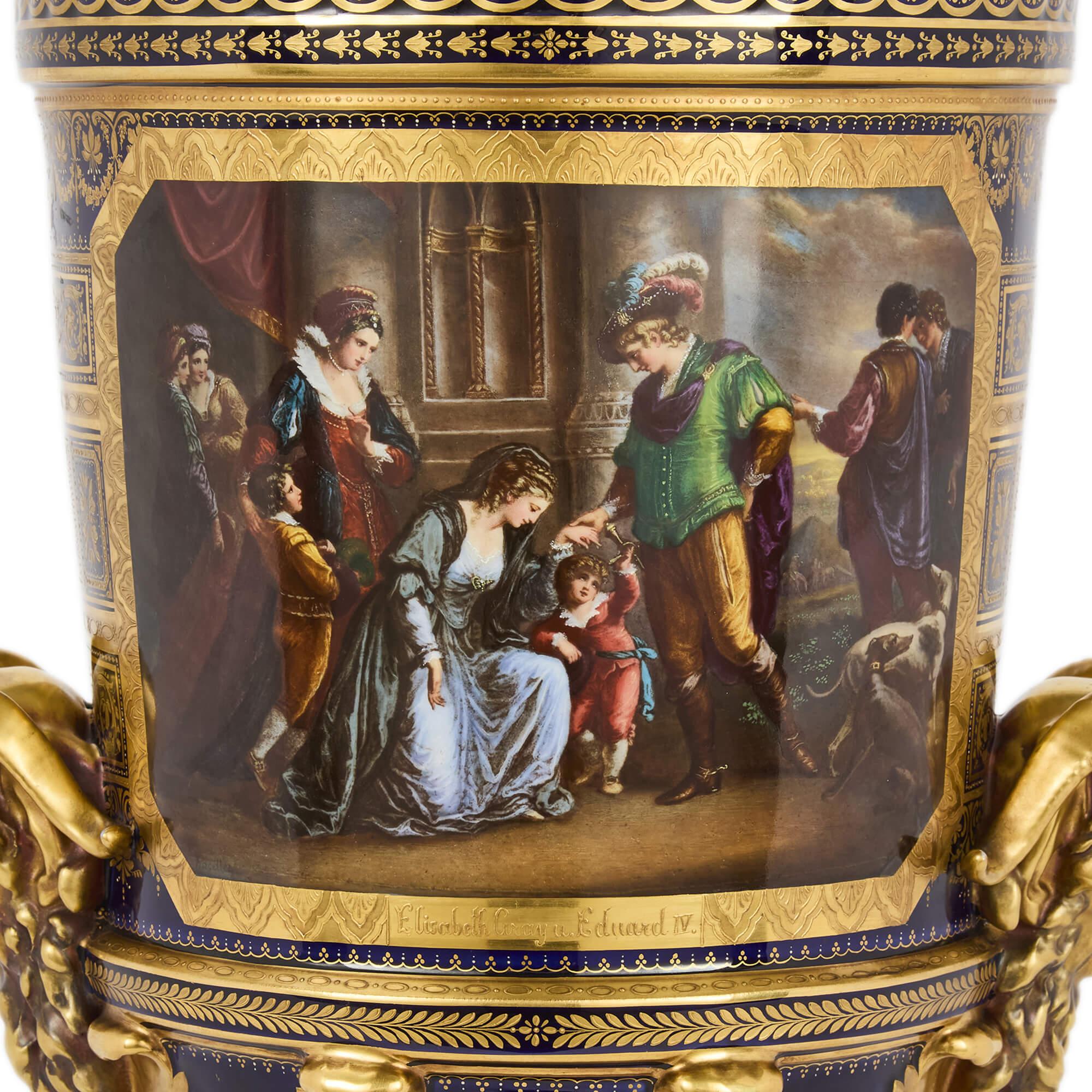 Pareja de grandes jarrones de porcelana pintada en tonos joya de Royal Vienna Porcelain Porcelana en venta