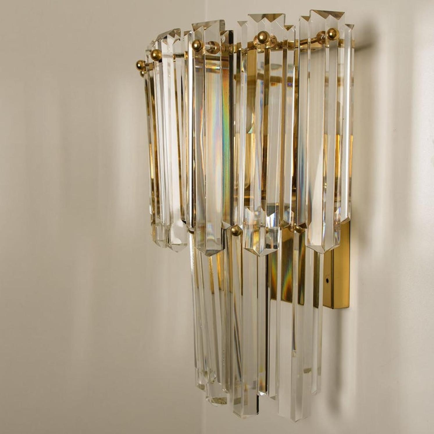 Pair of Large J.T. Kalmar Faceted Glass and Gilt Brass Sconces, Vienna, 1960s For Sale 2