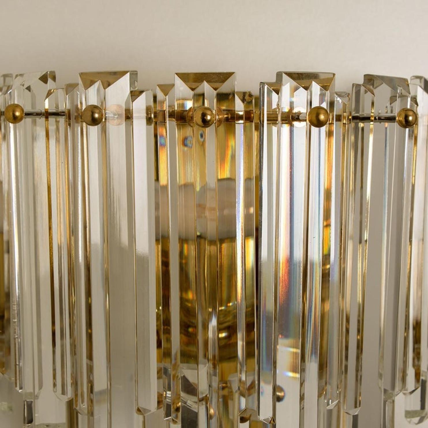 Pair of Large J.T. Kalmar Faceted Glass and Gilt Brass Sconces, Vienna, 1960s For Sale 1