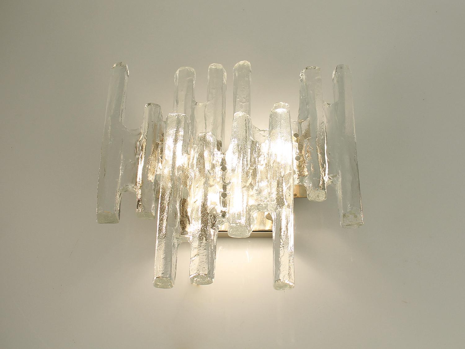 Pair of  Large Kalmar Murano Glass Sconces, Brutalist Architectonic Design In Good Condition For Sale In Bremen, DE