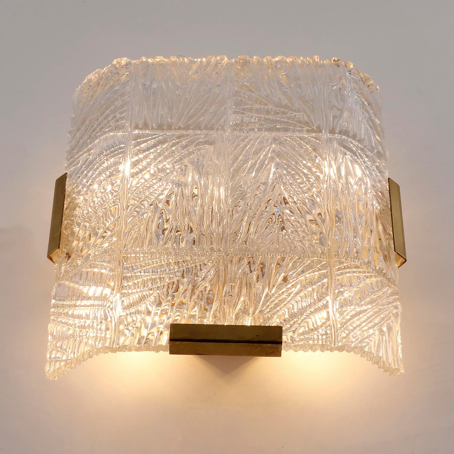 Pair of Large Kalmar Textured Glass and Brass Sconces Wall Lights, 1960 In Good Condition For Sale In Hausmannstätten, AT