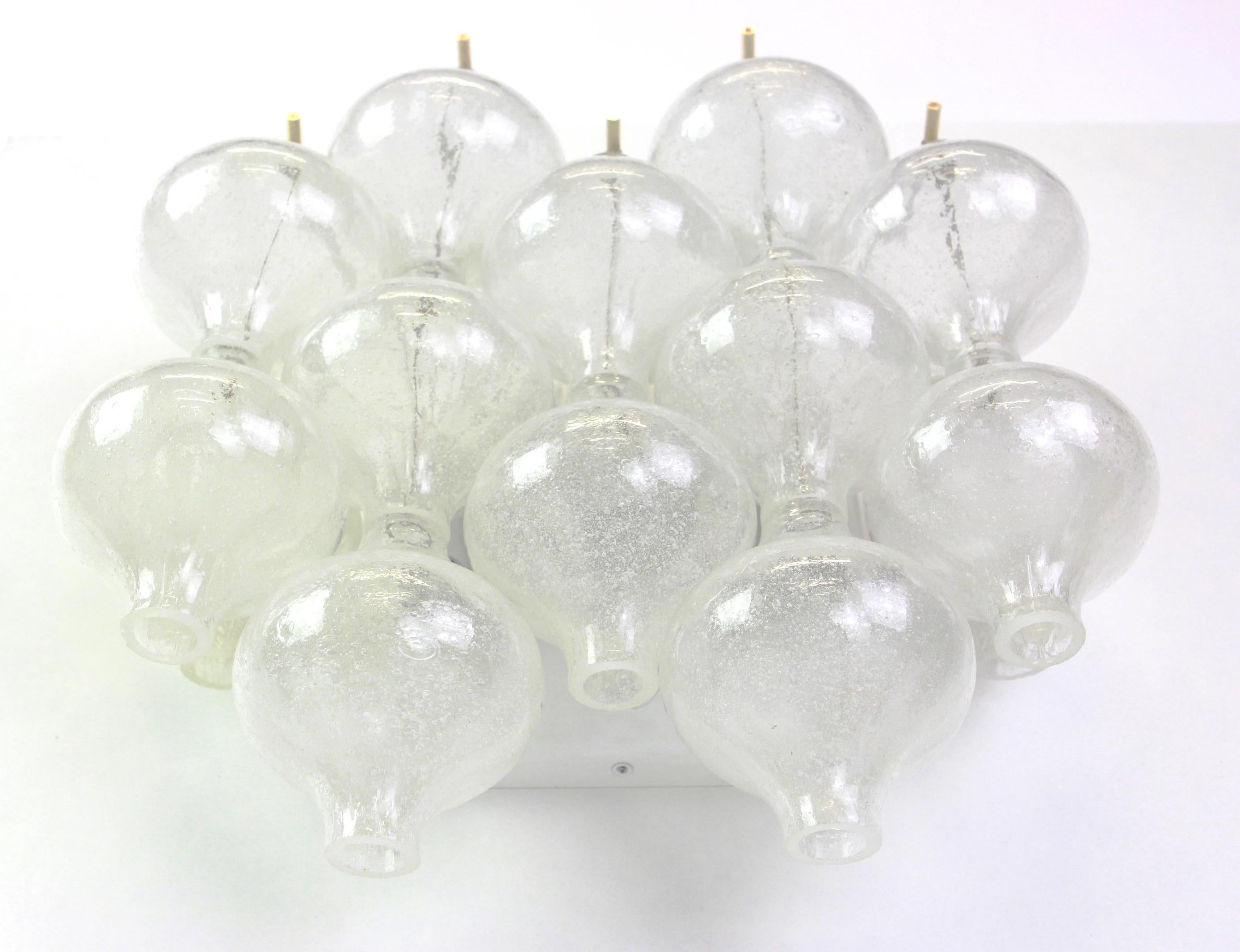 1 of 4 Pairs of Large Kalmar 'Tulipan' Sconces Wall Lights, Austria, 1970s For Sale 1