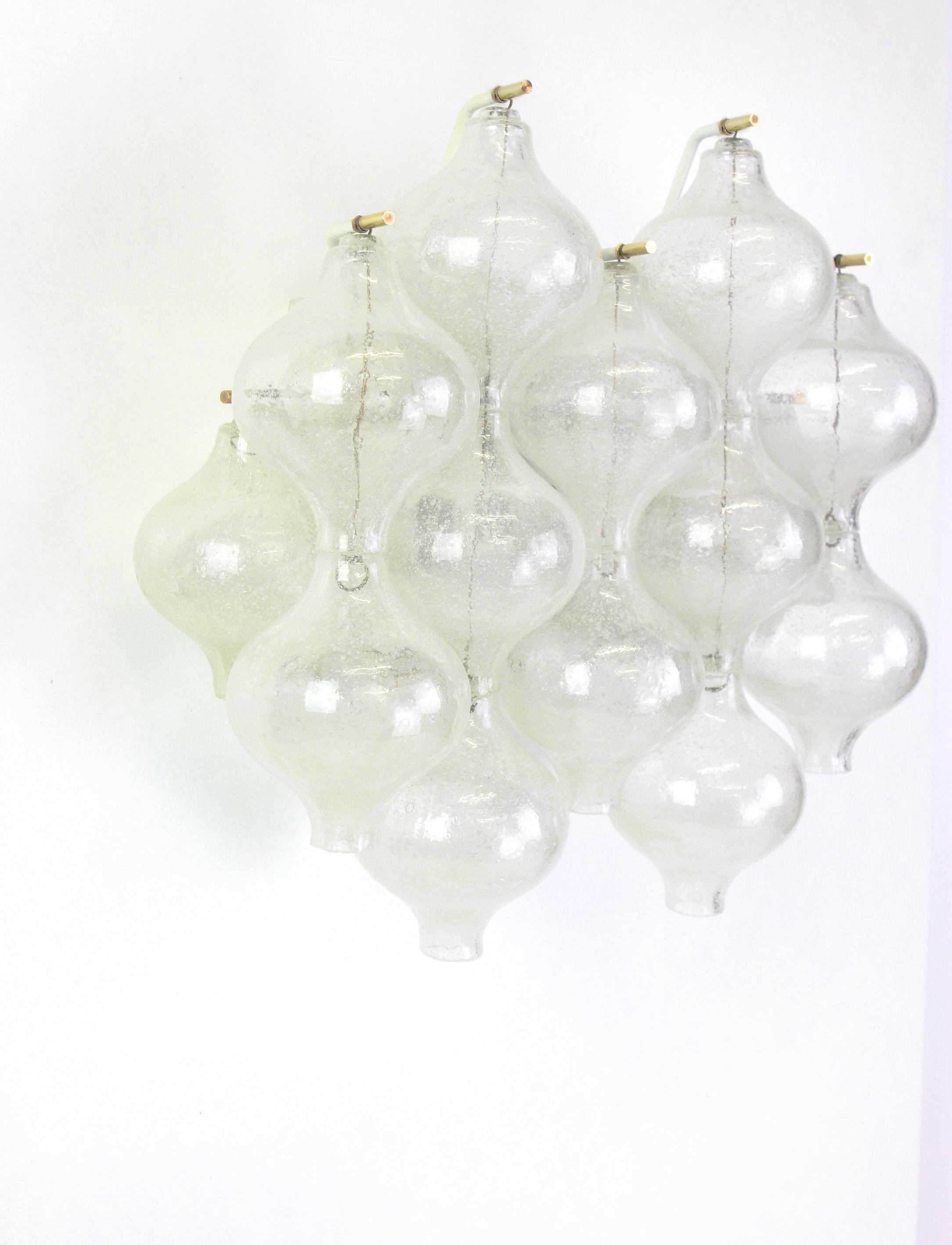 1 of 4 Pairs of Large Kalmar 'Tulipan' Sconces Wall Lights, Austria, 1970s For Sale 2