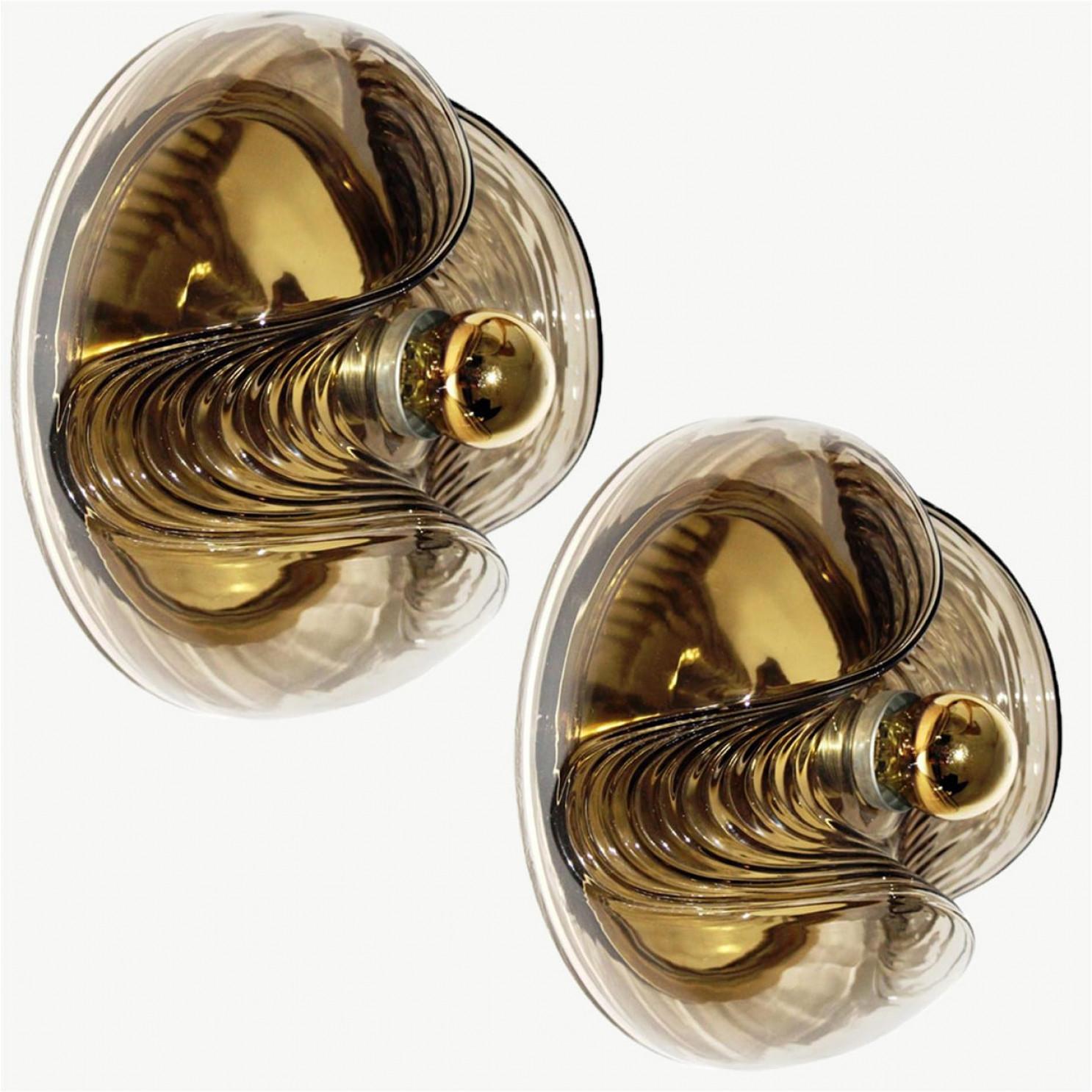 Paire de grandes appliques murales Koch and Lowy en verre fumé par Peill Putzler en vente 8