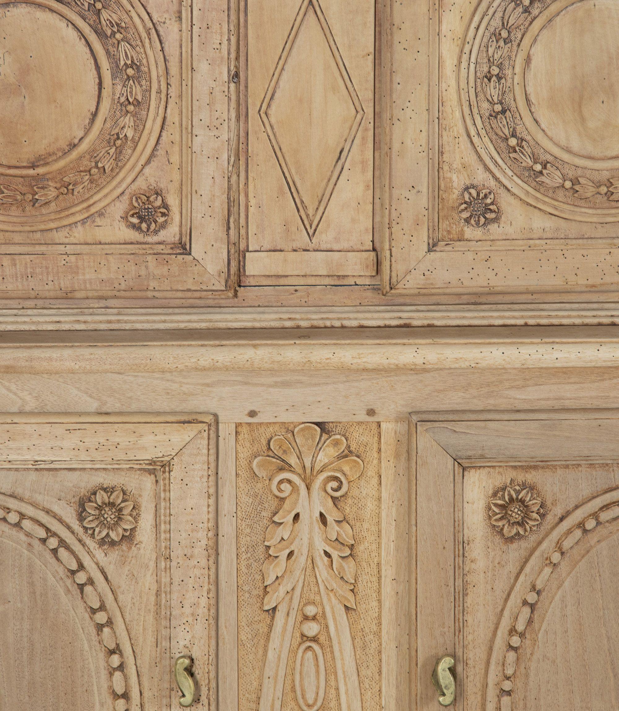 Pair of Large Late 19th Century French Bleached Cabinets in vendita 11