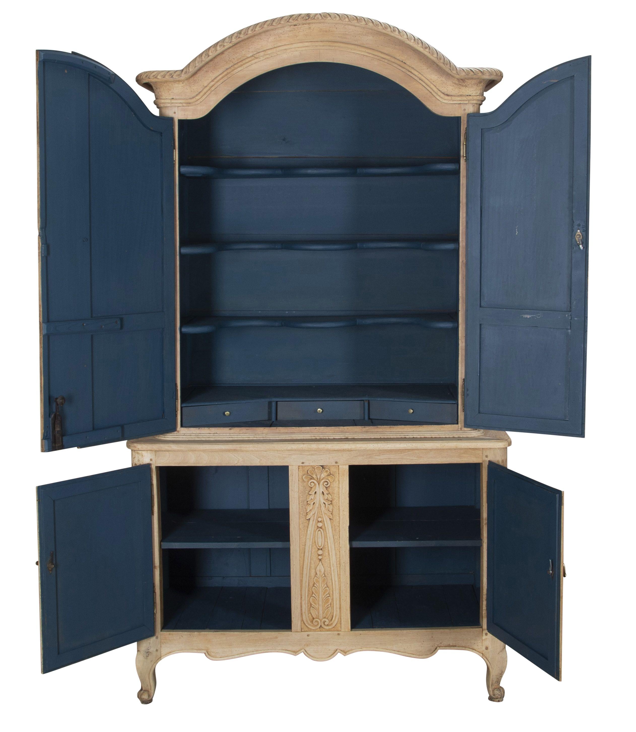 Francese Pair of Large Late 19th Century French Bleached Cabinets in vendita