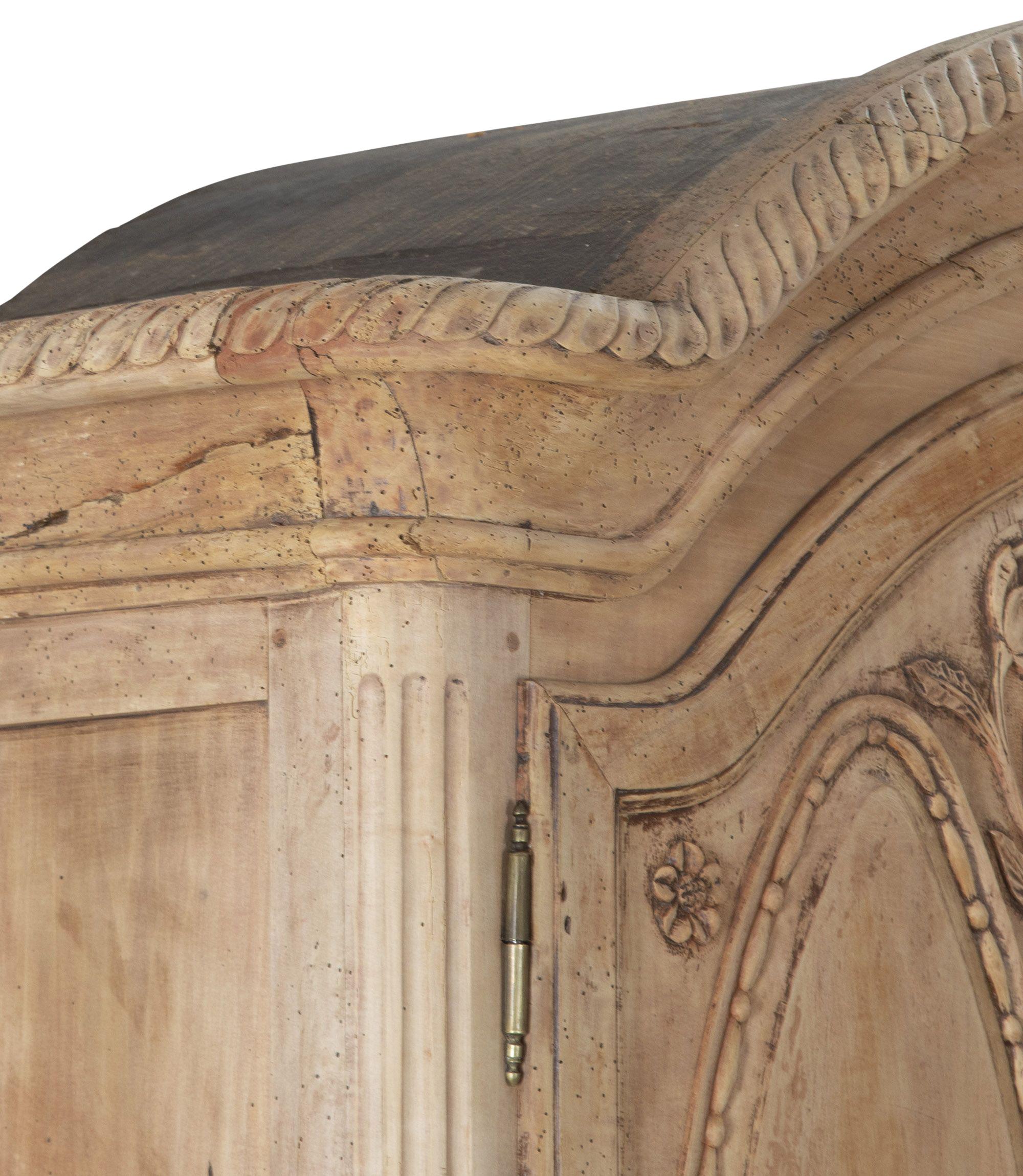 XIX secolo Pair of Large Late 19th Century French Bleached Cabinets in vendita