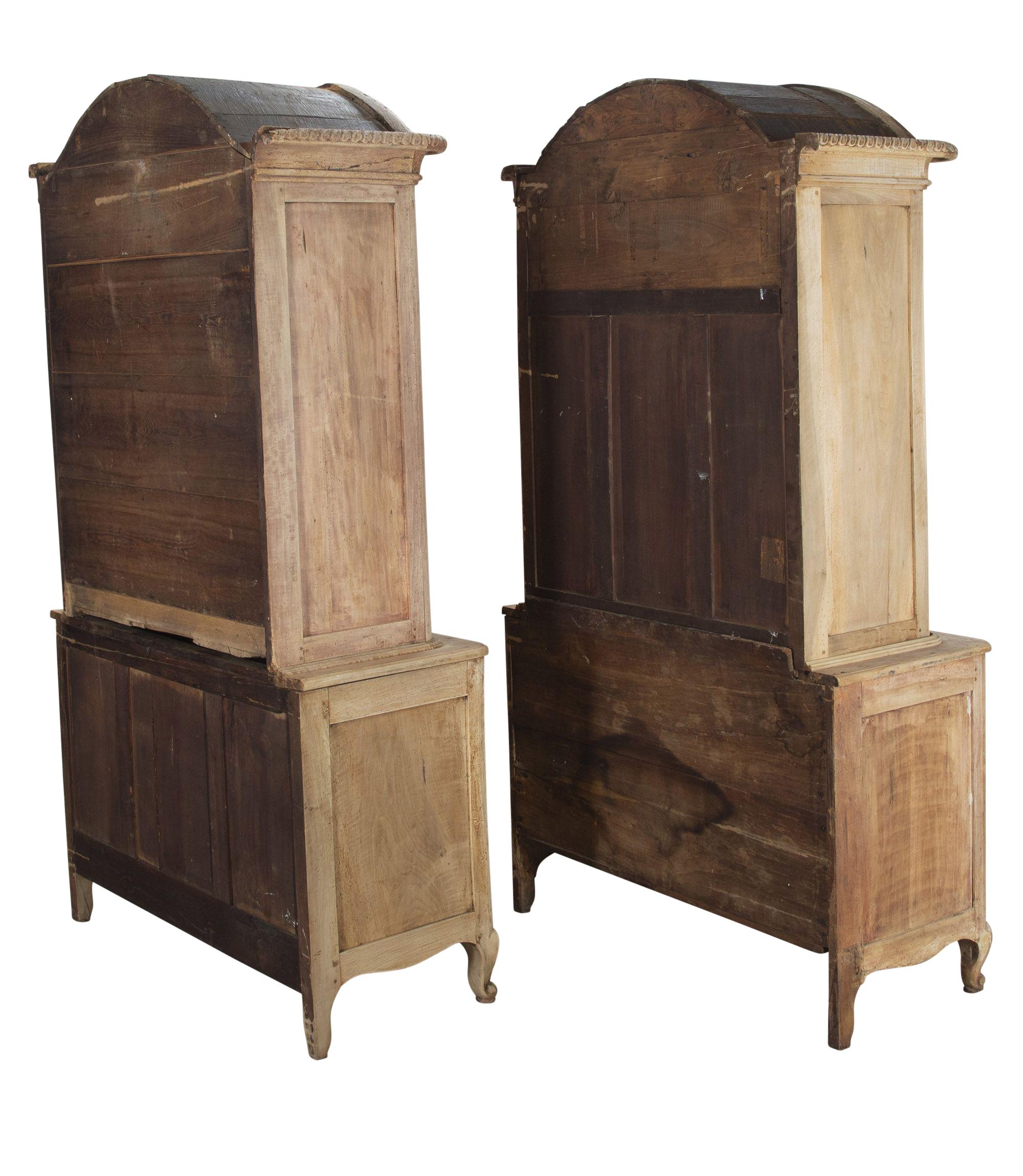 Pair of Large Late 19th Century French Bleached Cabinets in vendita 2
