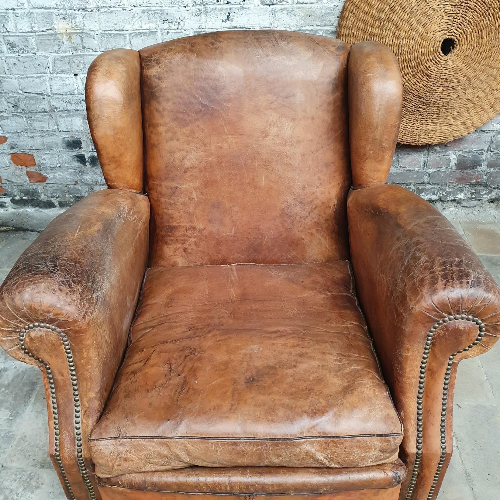 Pair of Large Leather Club Armchairs 6