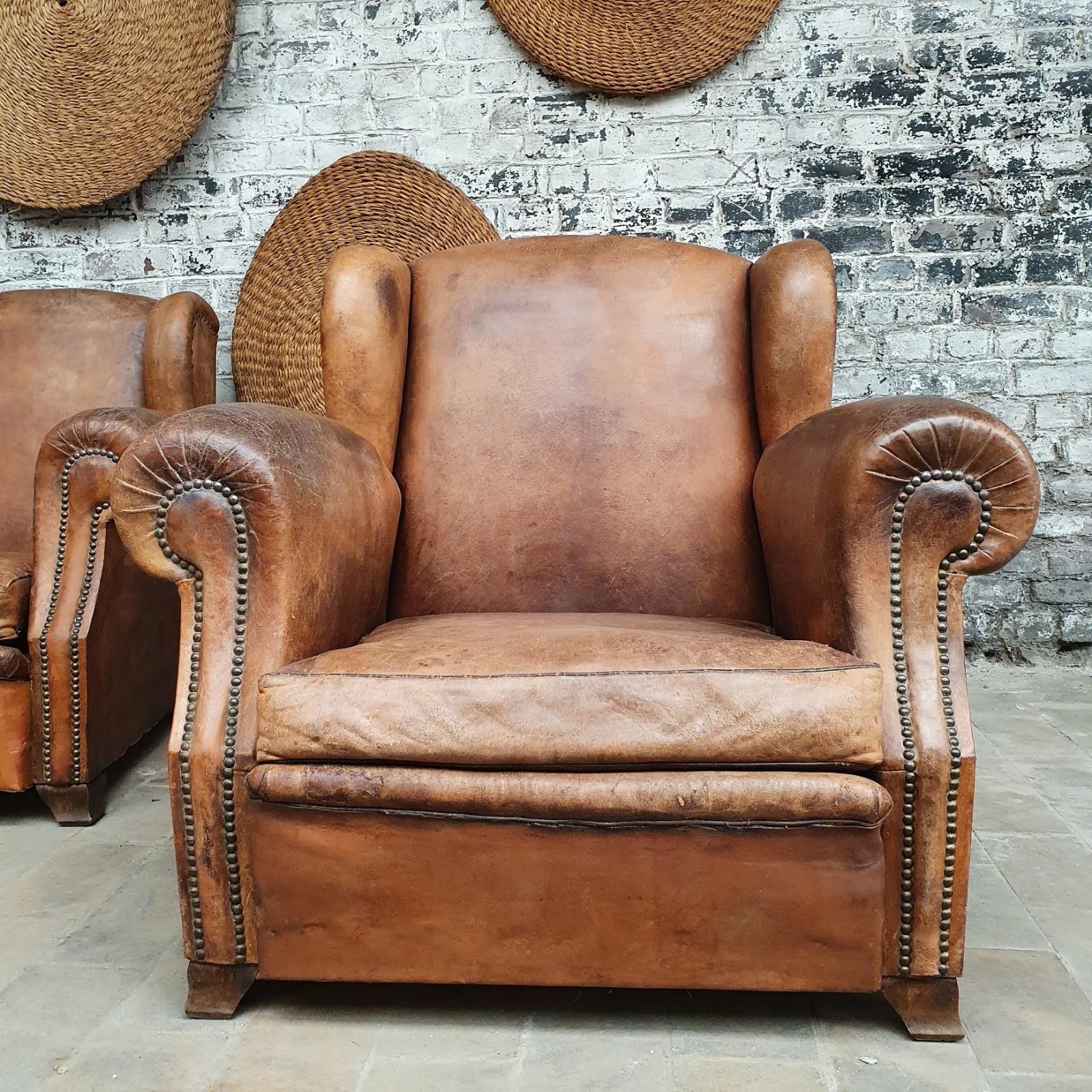 Pair of Large Leather Club Armchairs 7
