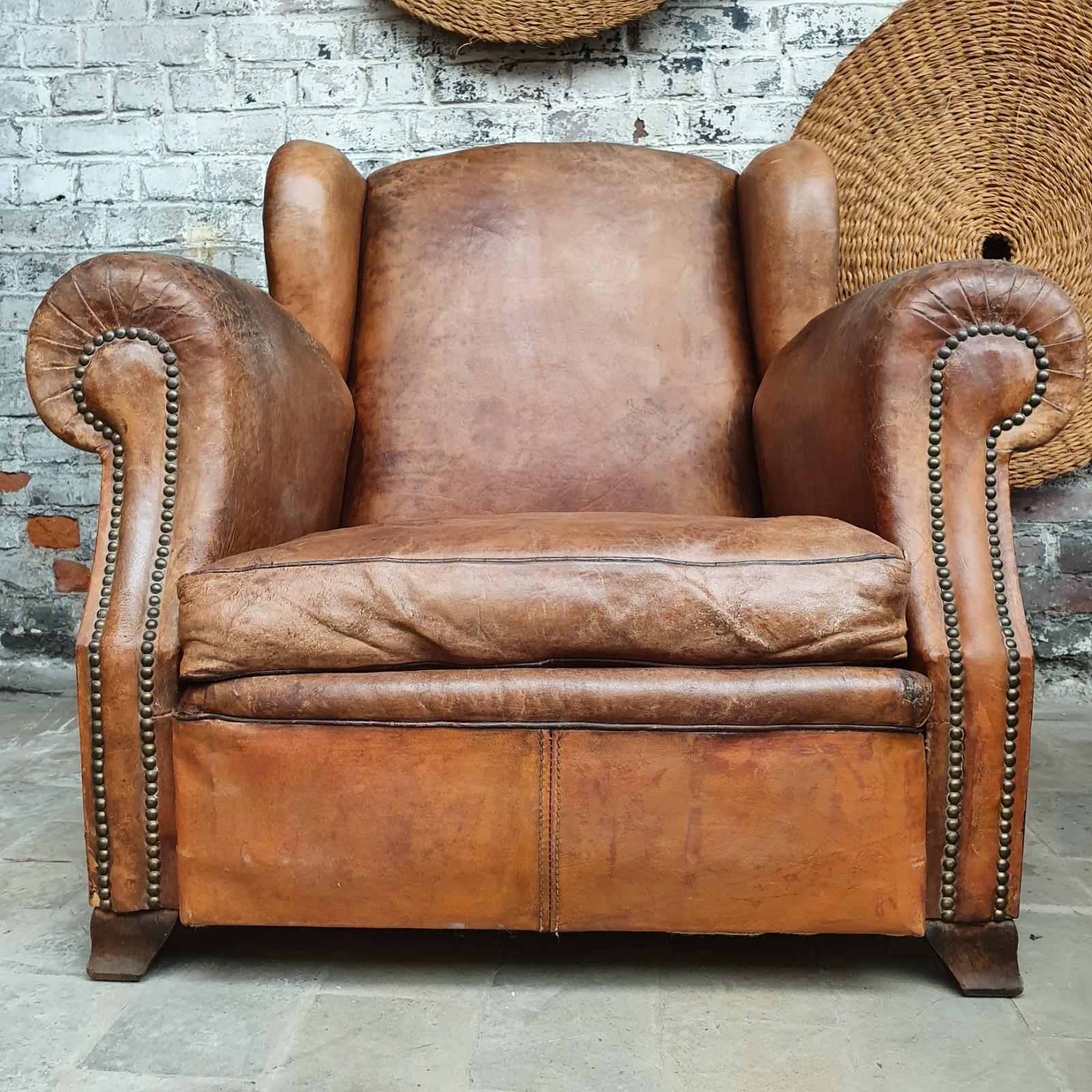 Pair of Large Leather Club Armchairs 8