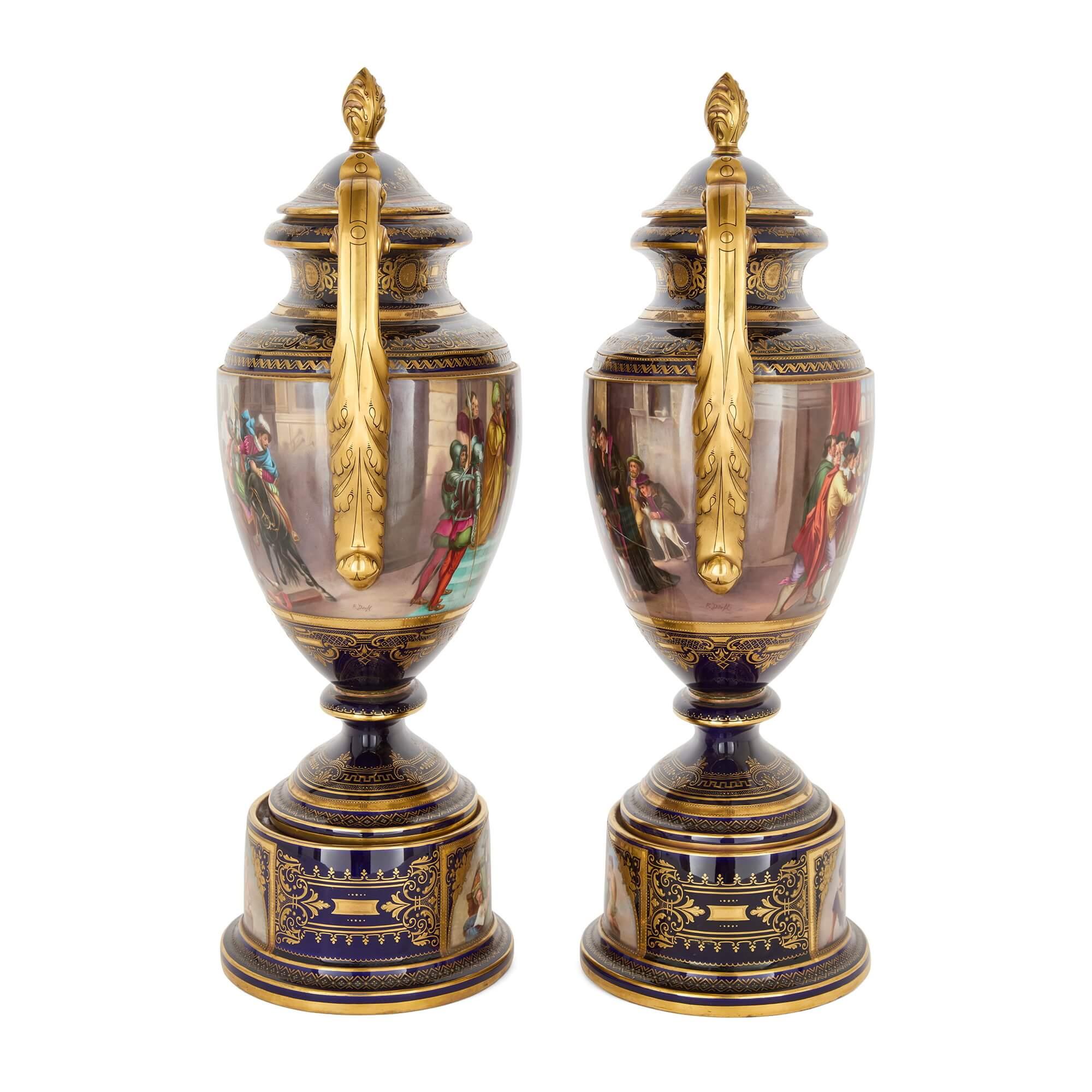 Néoclassique Paire de grands vases à couvercle en Royal Vienna Porcelain  en vente