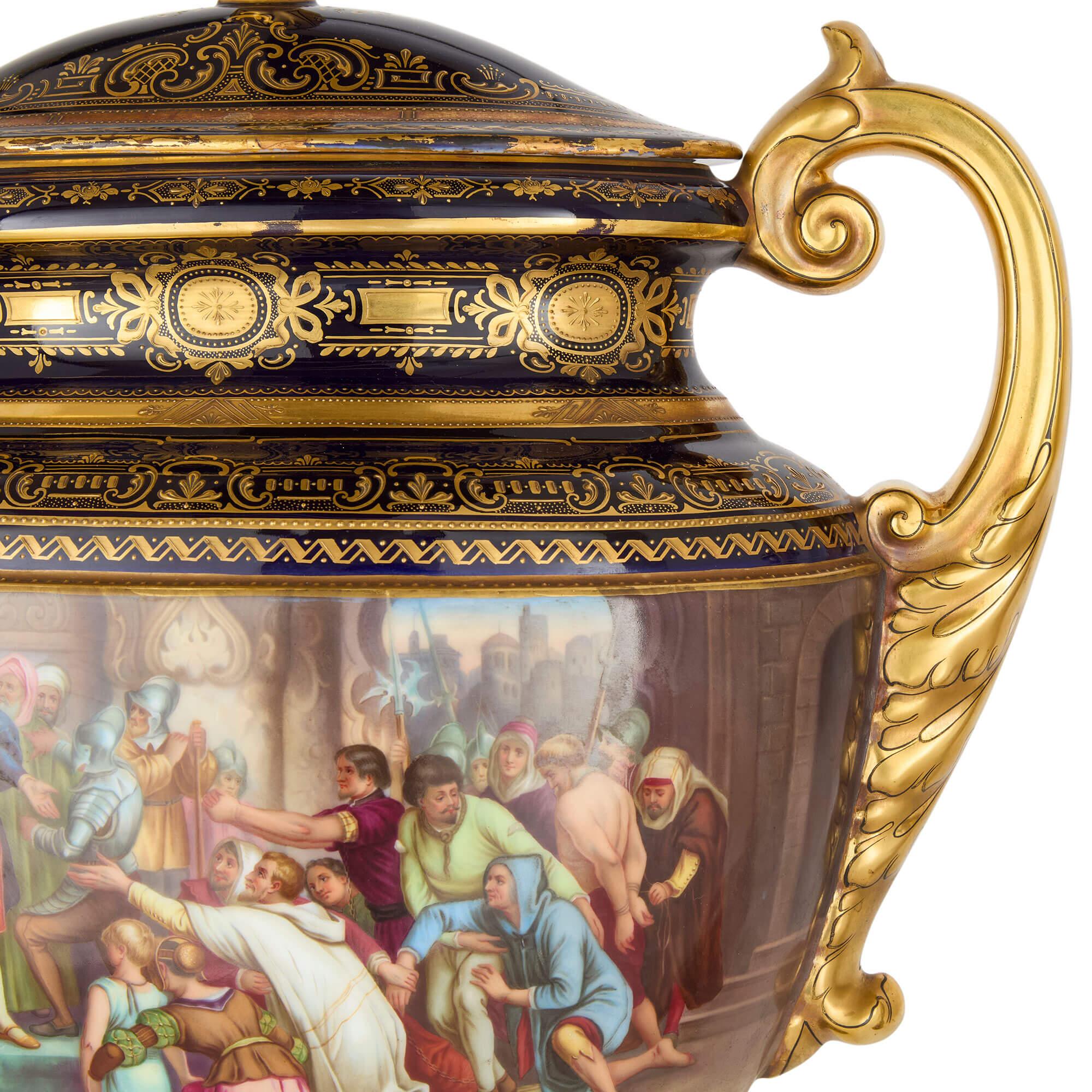 Paar große Royal Vienna Porcelain Vasen mit Deckel  (Porzellan) im Angebot