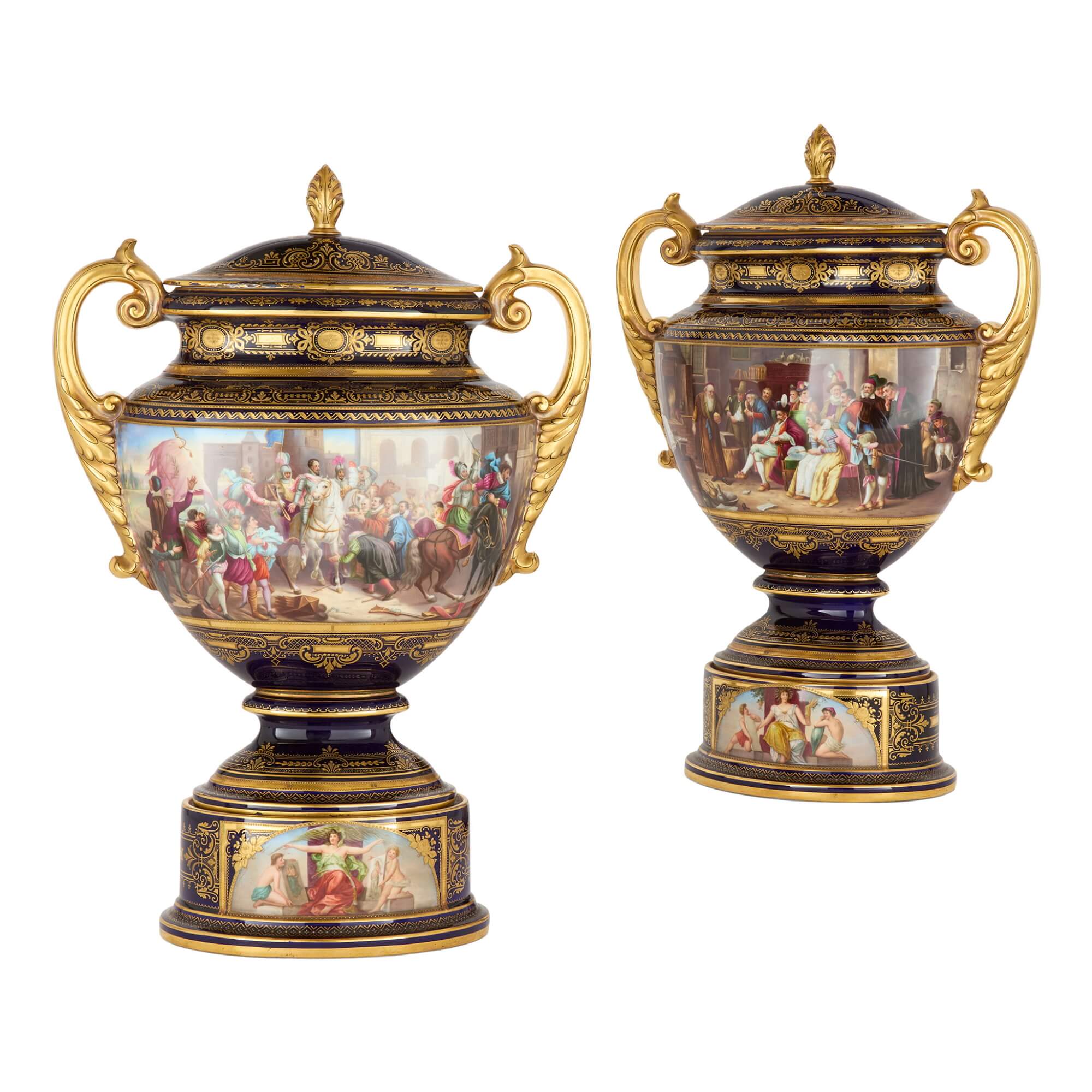 Paar große Royal Vienna Porcelain Vasen mit Deckel  im Angebot