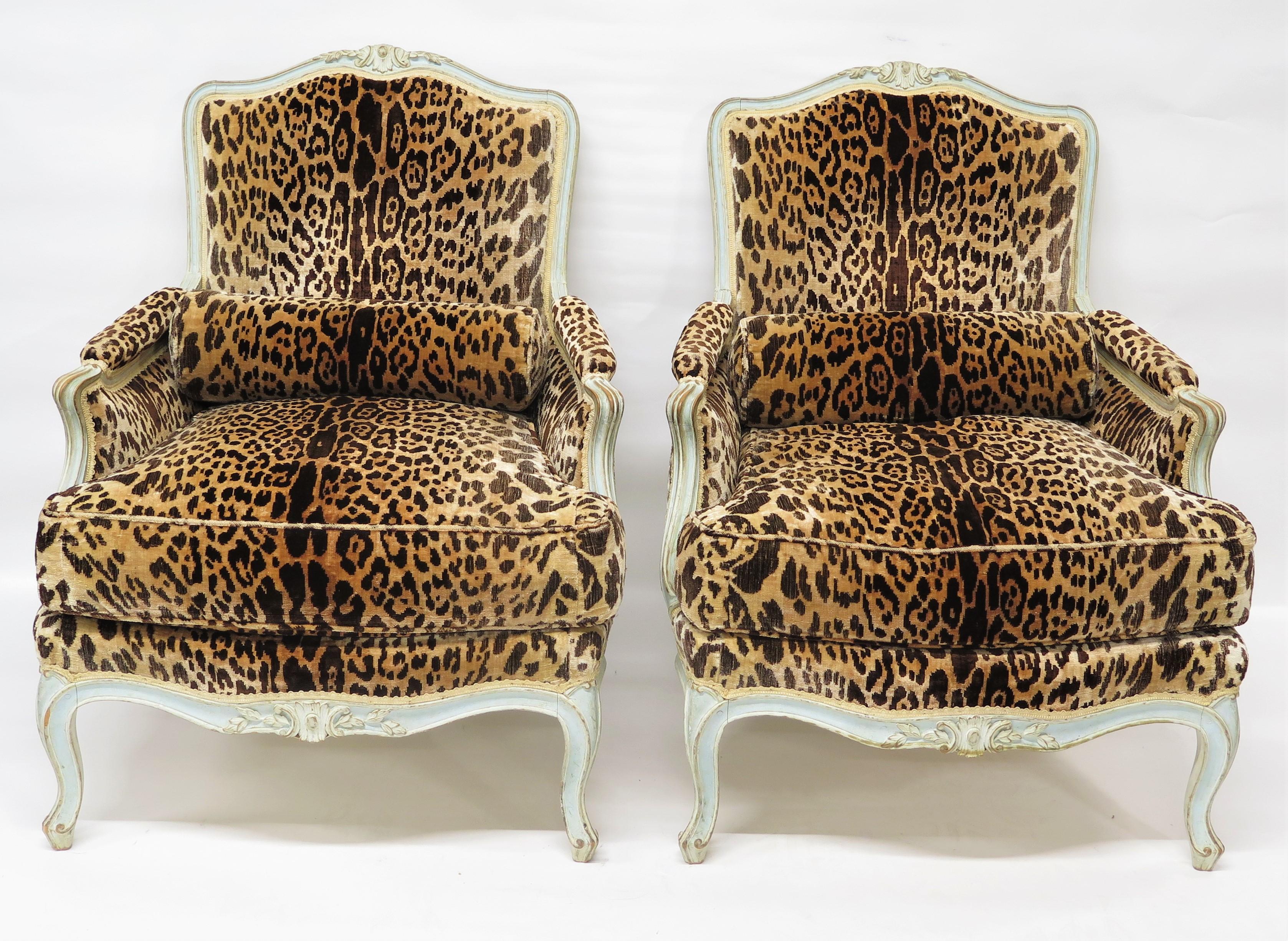 Pair of Large Louis XV-Style Bergères in Vintage Leopard Silk Velvet 8