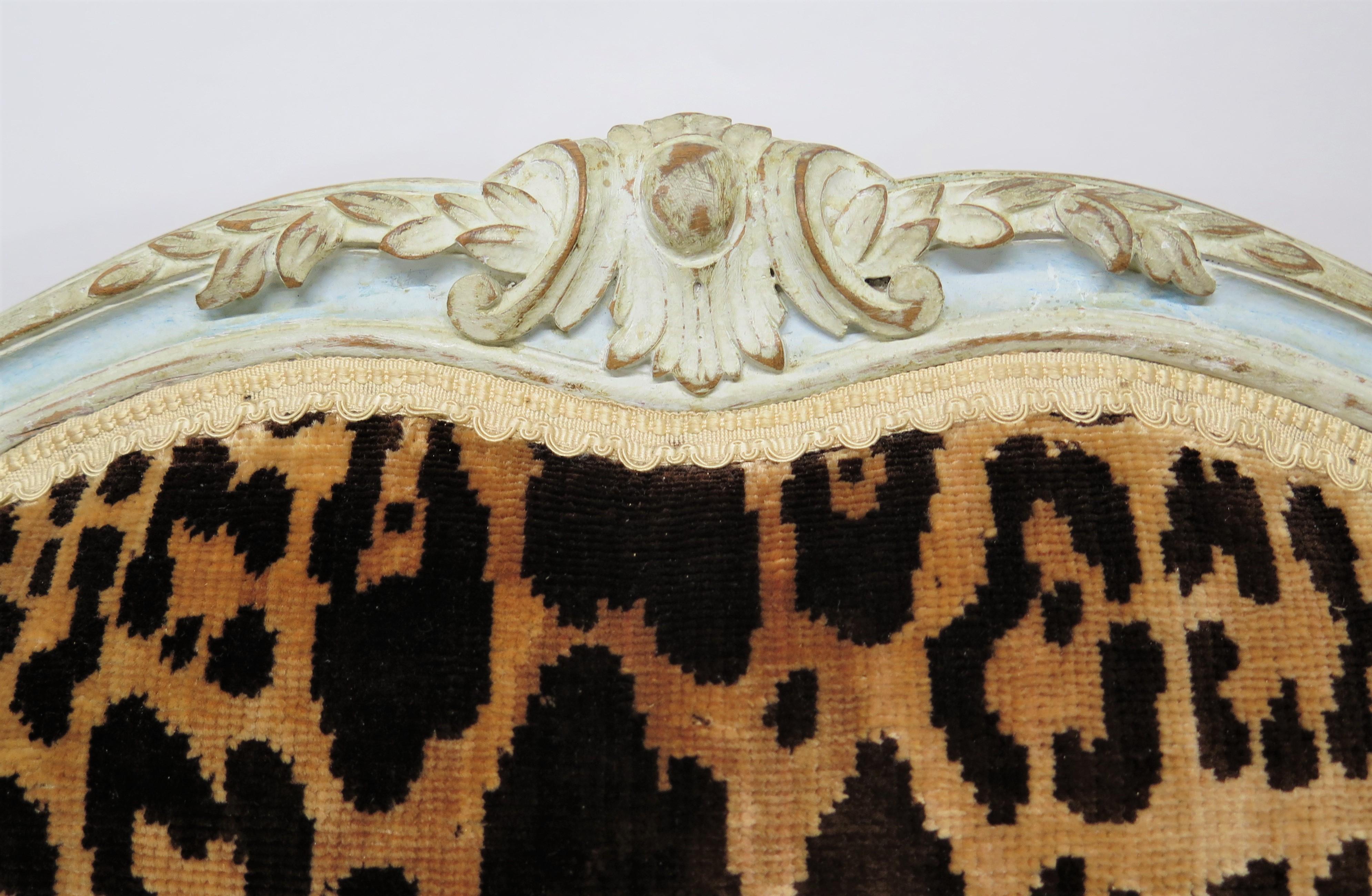 Pair of Large Louis XV-Style Bergères in Vintage Leopard Silk Velvet In Good Condition In Dallas, TX