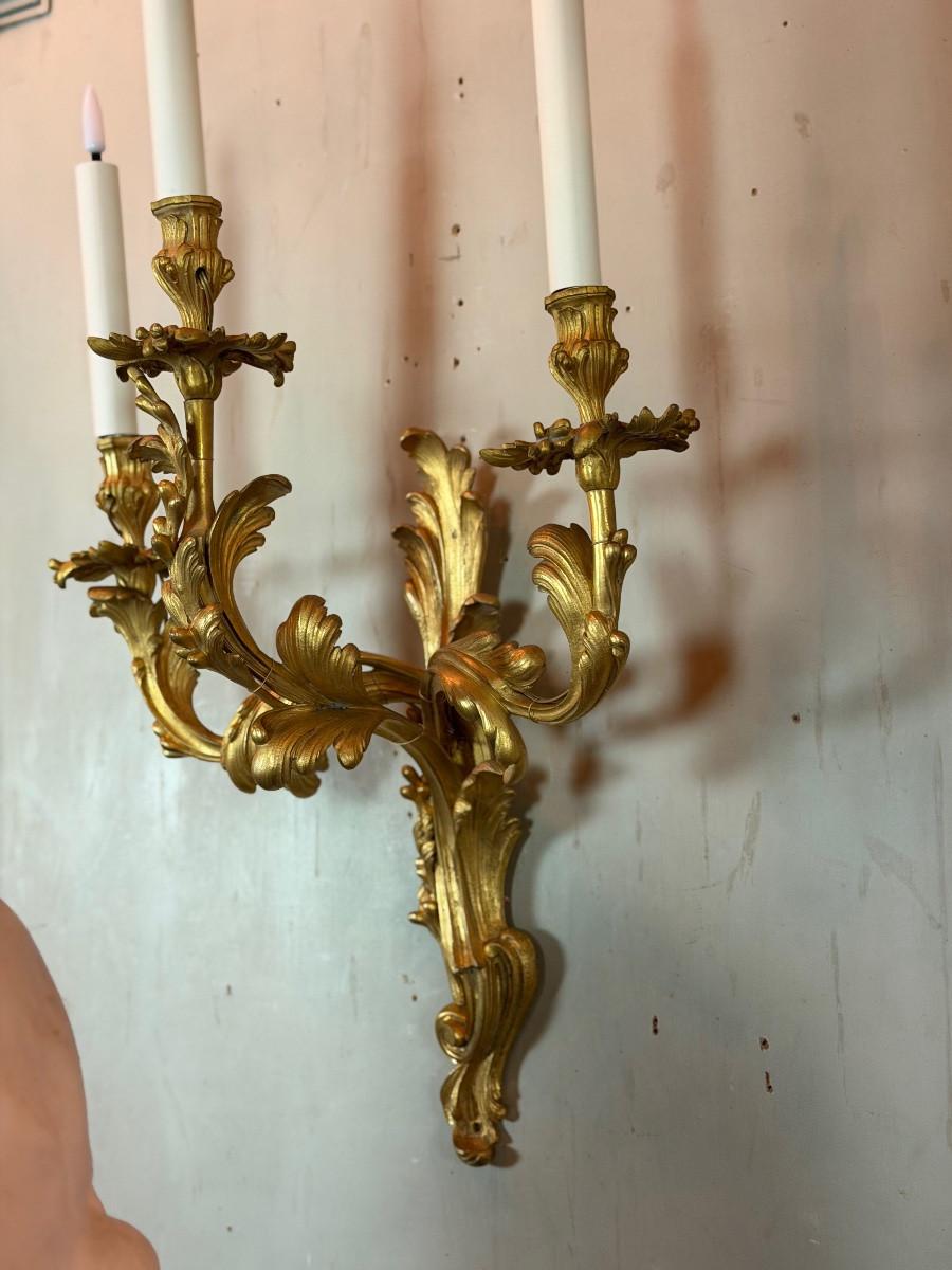 Pair of large Louis XV style wall lights, circa 1880 in vendita 1