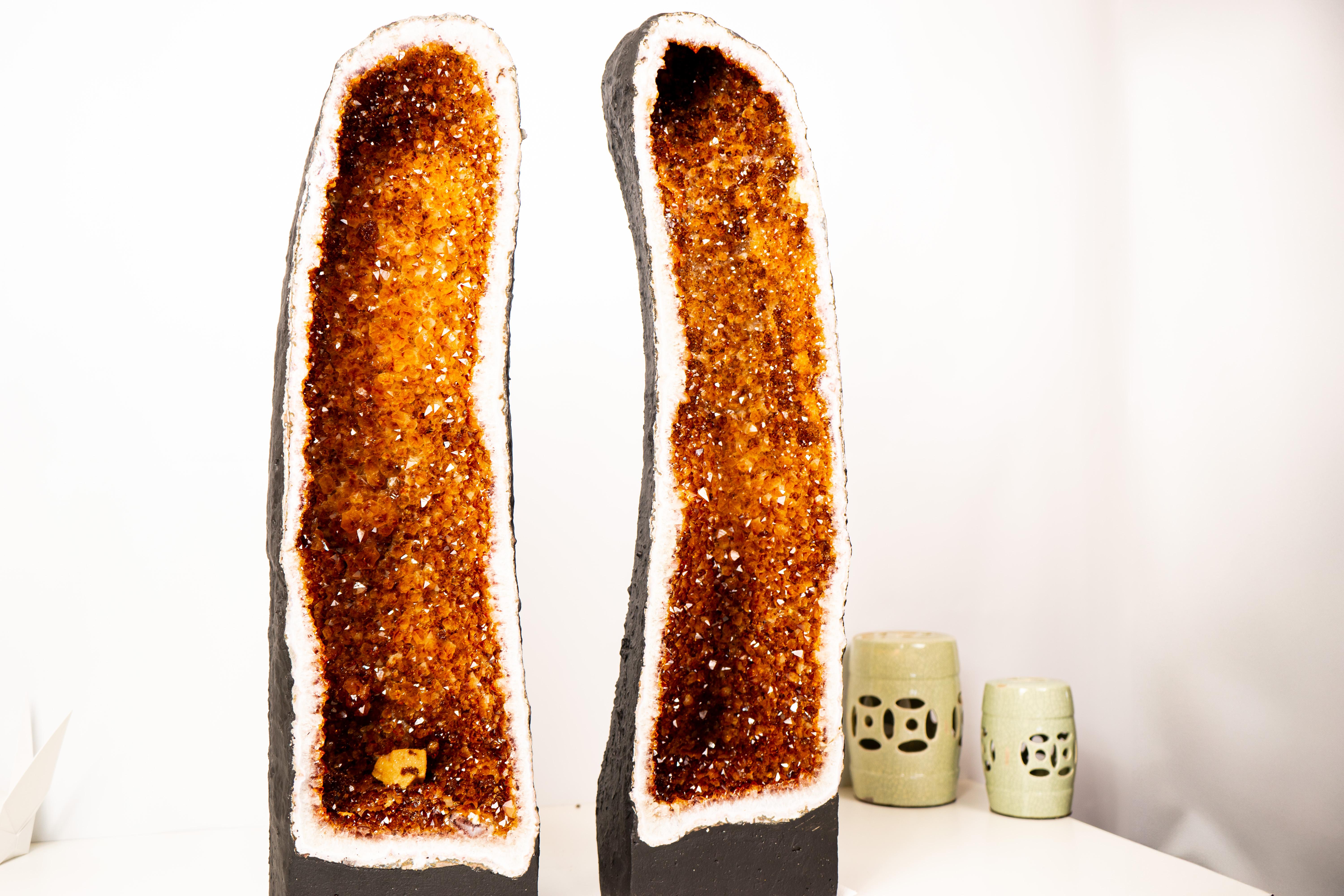 Pair of Large Madeira Citrine Geodes in Cathedral Format In New Condition For Sale In Ametista Do Sul, BR