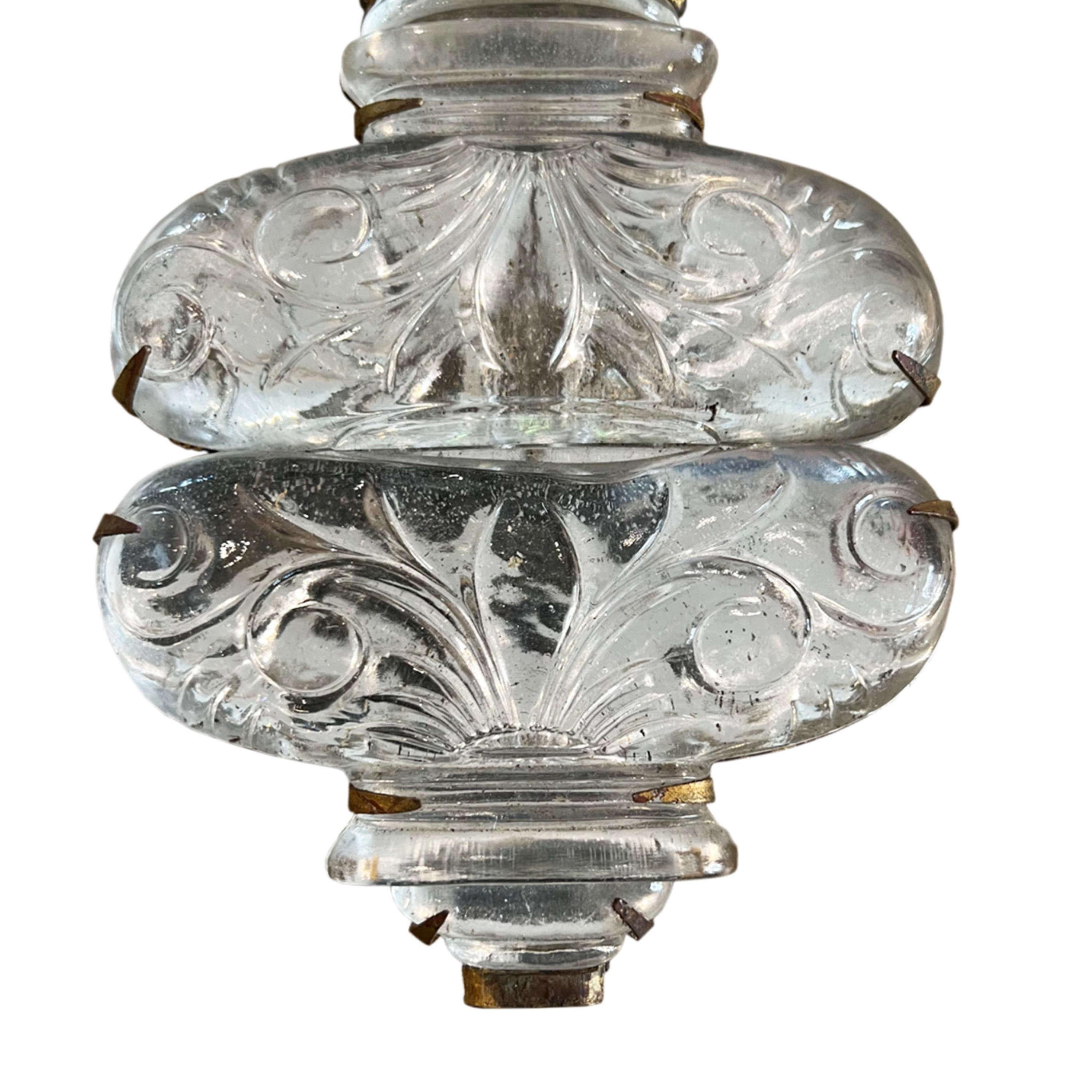Belle Époque Coppia di grandi lampade da parete Maison Baguès con urne e fiori in vendita
