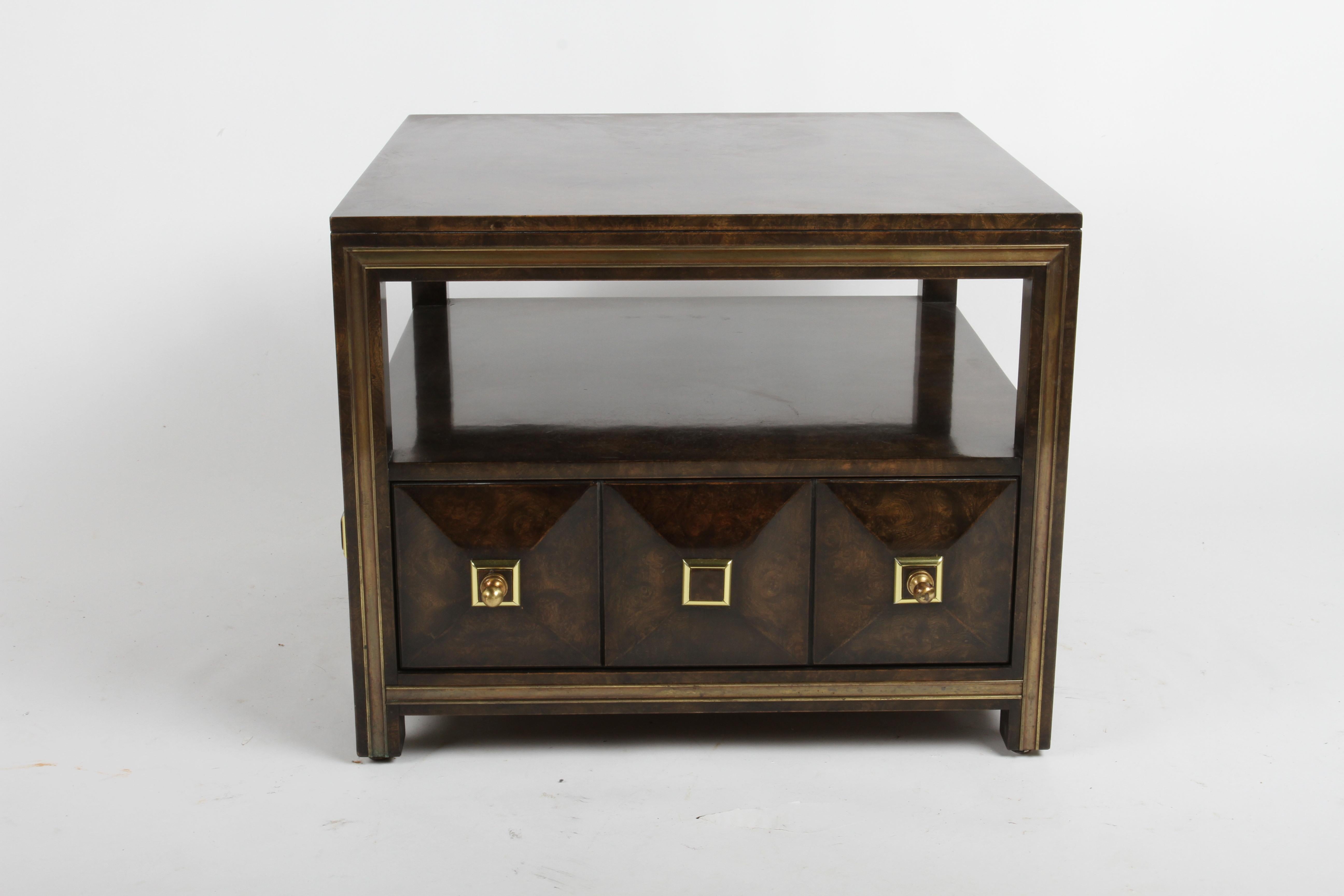 Pair of Large Mastercraft Burl Elm & Brass End Tables or Night Stands w/ Drawers In Good Condition For Sale In St. Louis, MO