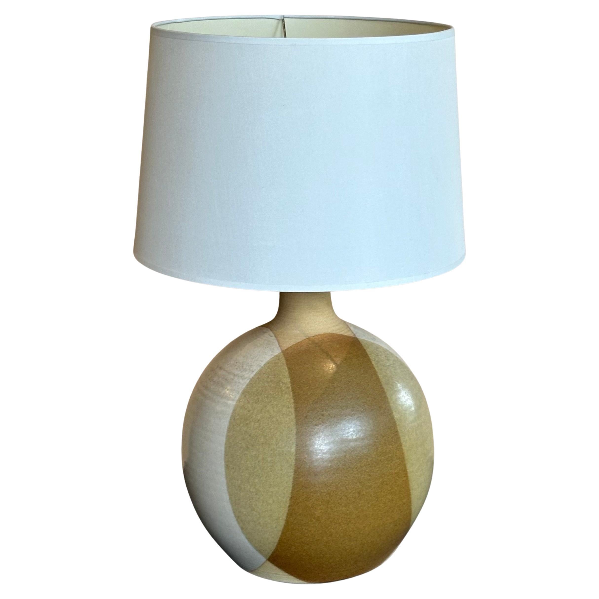 Pair of Large MCM Studio Pottery Stoneware Table Lamps by Larry & Terry Brown In Good Condition For Sale In San Diego, CA