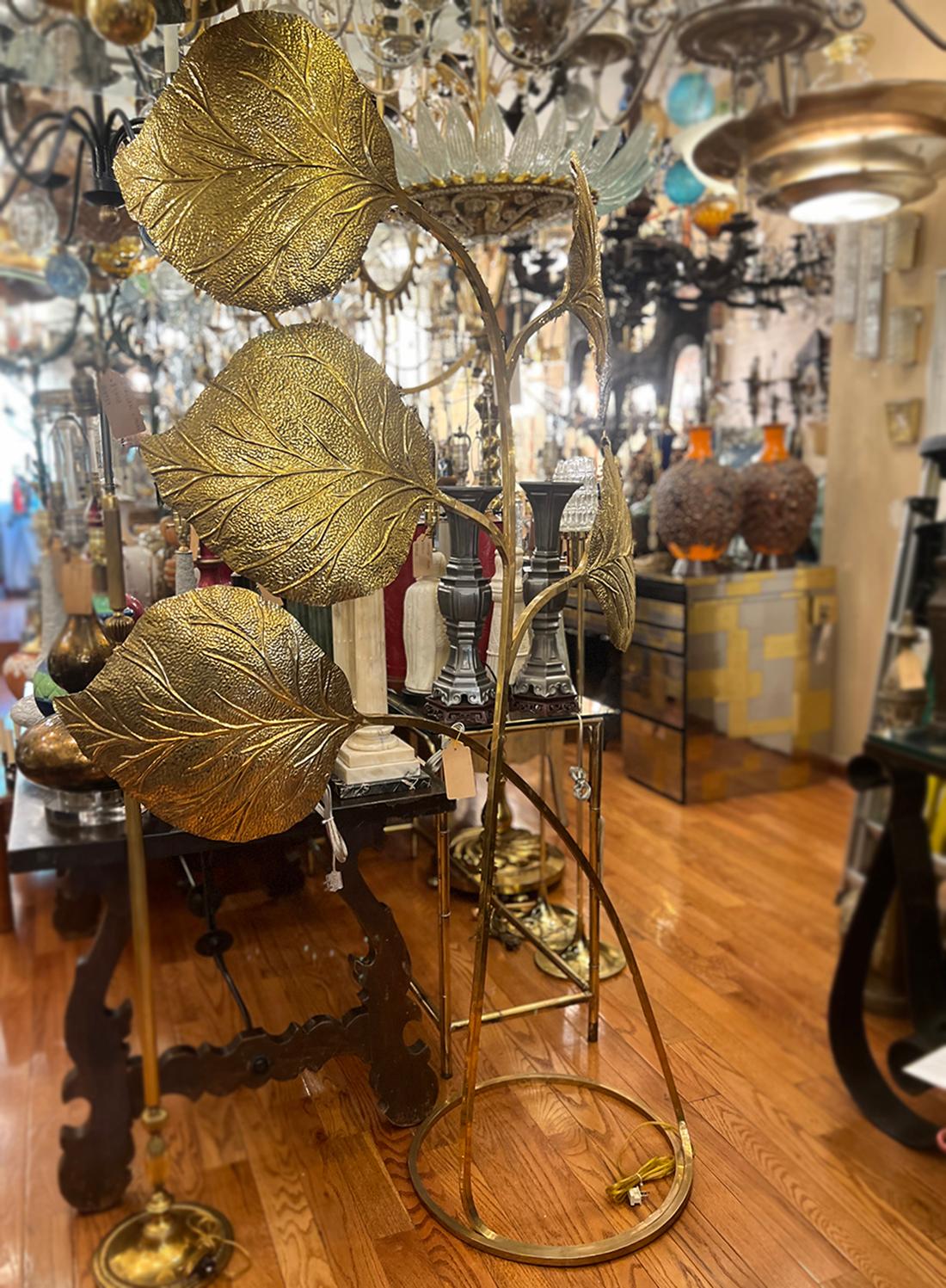 Paire de grands lampadaires du milieu du siècle en vente 1