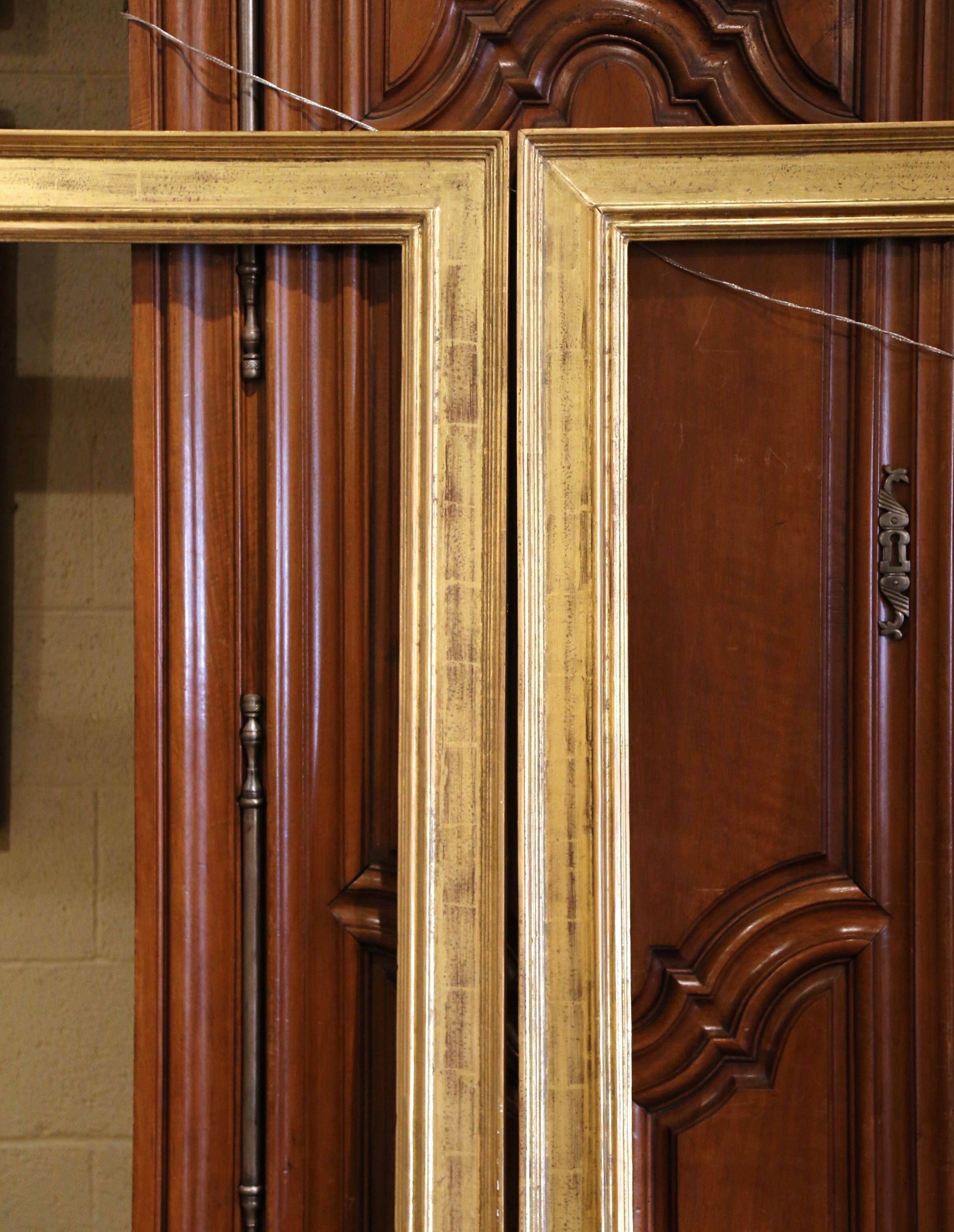 Pair of Large Mid-Century French Carved Giltwood Frames In Excellent Condition In Dallas, TX
