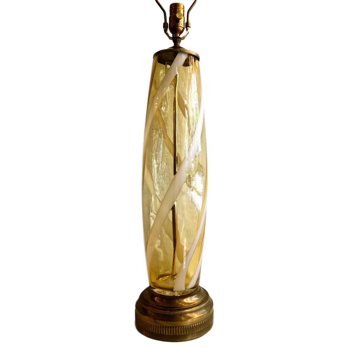 Paire de grandes lampes en verre du milieu du siècle dernier Bon état - En vente à New York, NY