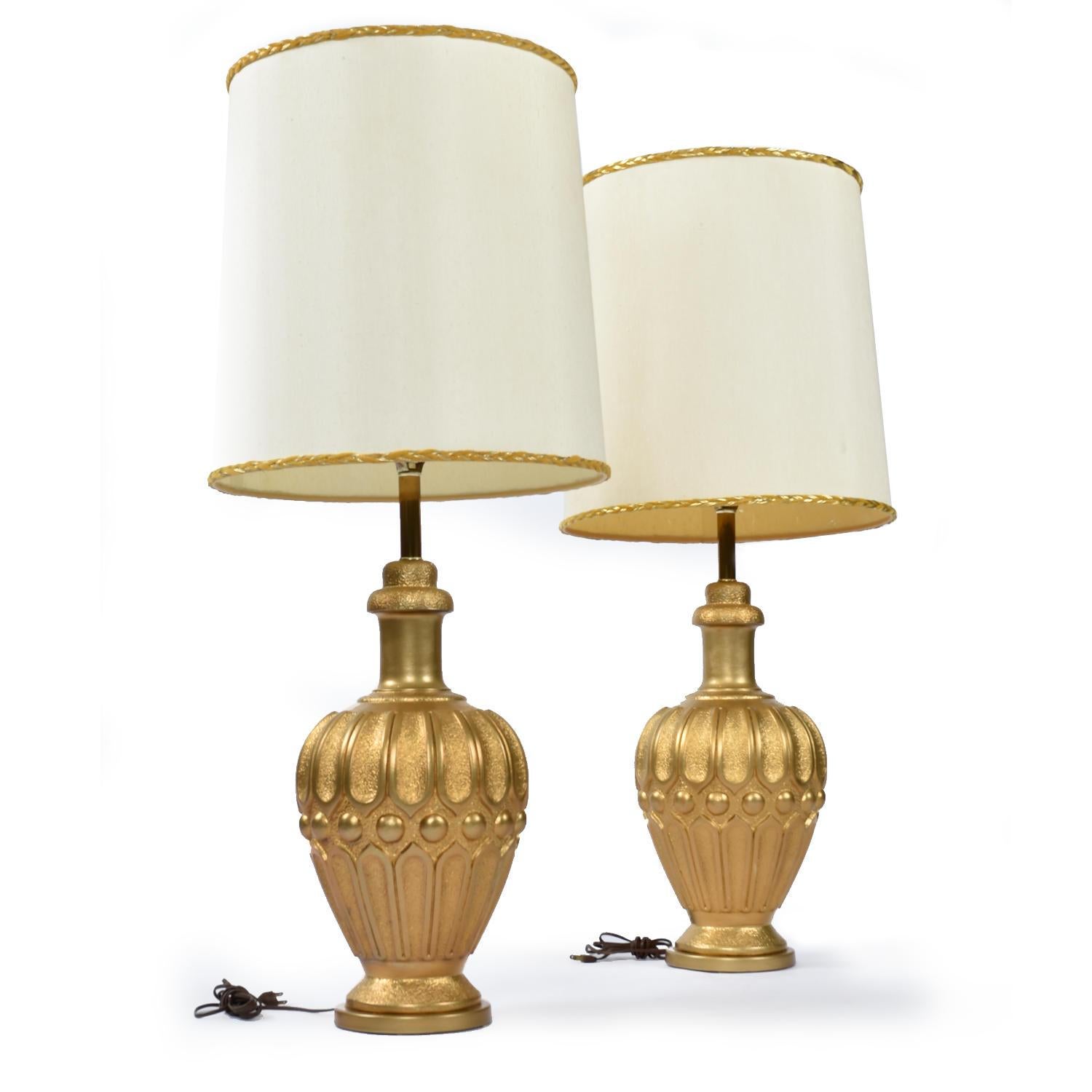 Pair of Large Mid-Century Modern Gold Colored Genie Lamps on Brass Bases For Sale 2
